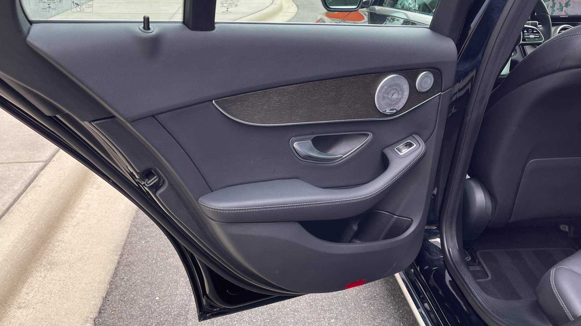 Used 2019 Mercedes-Benz C-Class C 300 / 4MATIC / BURMESTER SOUND / PANORAMIC ROOF / PREMIUM / MULTIMEDIA for sale $33,495 at Formula Imports in Charlotte NC 28227 33