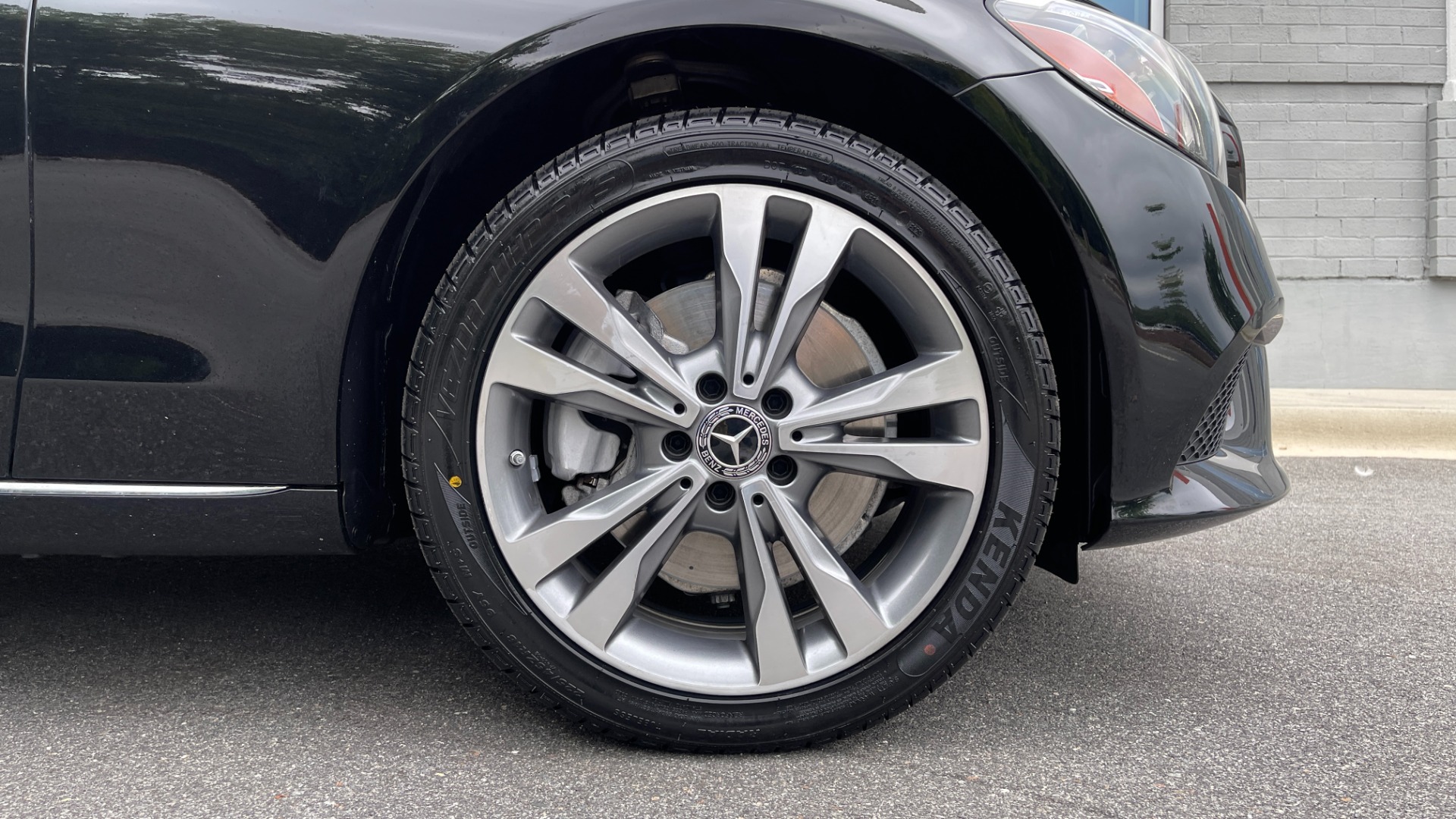 Used 2019 Mercedes-Benz C-Class C 300 / 4MATIC / BURMESTER SOUND / PANORAMIC ROOF / PREMIUM / MULTIMEDIA for sale $33,495 at Formula Imports in Charlotte NC 28227 45
