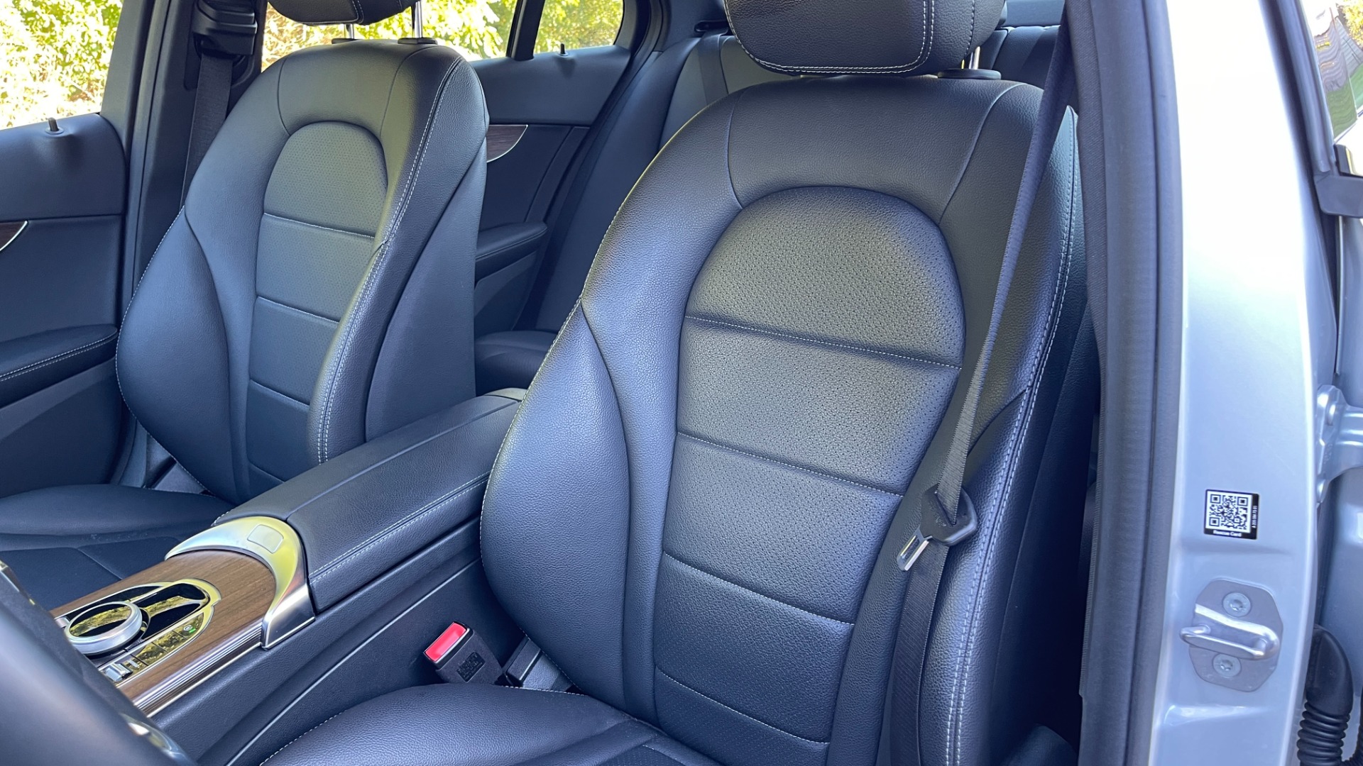 Used 2020 Mercedes-Benz C-Class C300 / BACKUP CAMERA / HEATED SEATS / WOOD GRAIN TRIM for sale $30,995 at Formula Imports in Charlotte NC 28227 12
