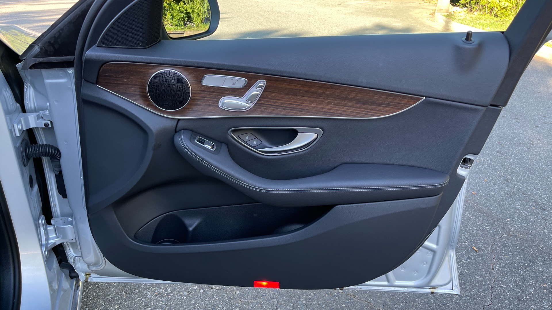 Used 2020 Mercedes-Benz C-Class C300 / BACKUP CAMERA / HEATED SEATS / WOOD GRAIN TRIM for sale Sold at Formula Imports in Charlotte NC 28227 28