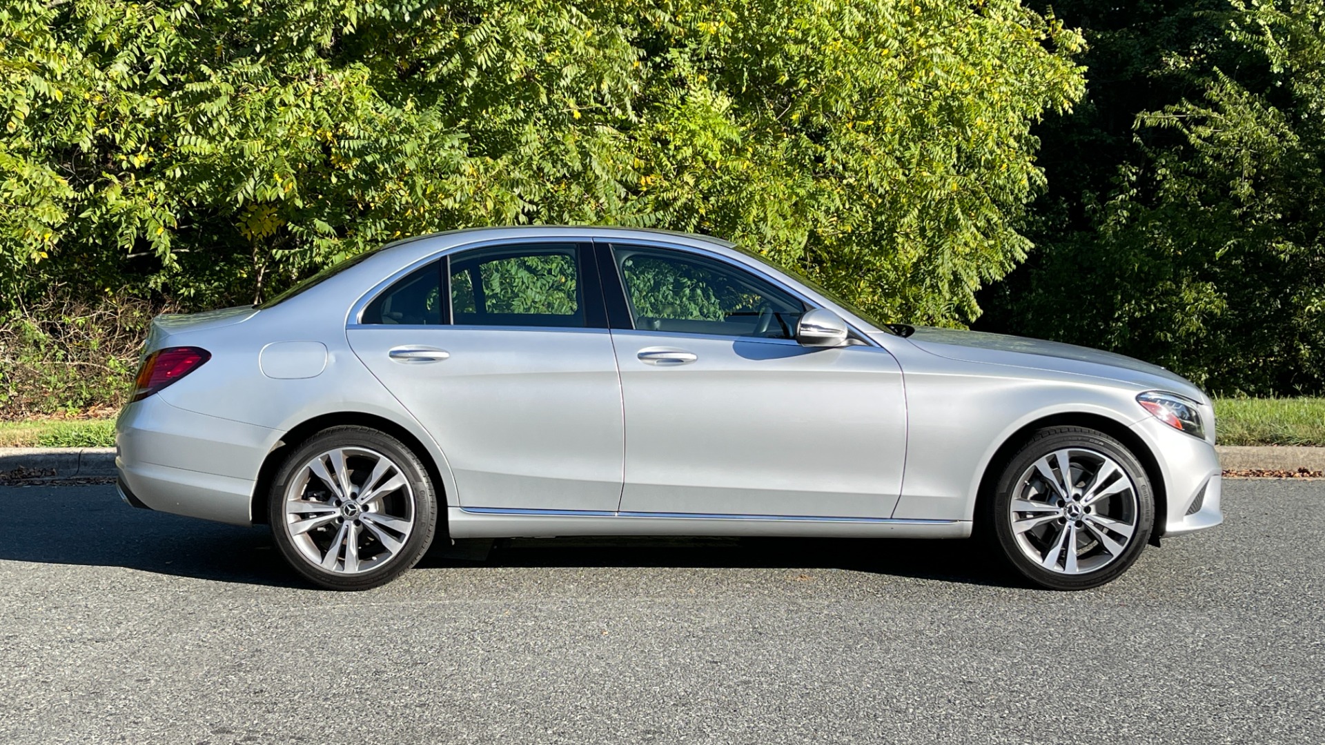 Used 2020 Mercedes-Benz C-Class C300 / BACKUP CAMERA / HEATED SEATS / WOOD GRAIN TRIM for sale Sold at Formula Imports in Charlotte NC 28227 8