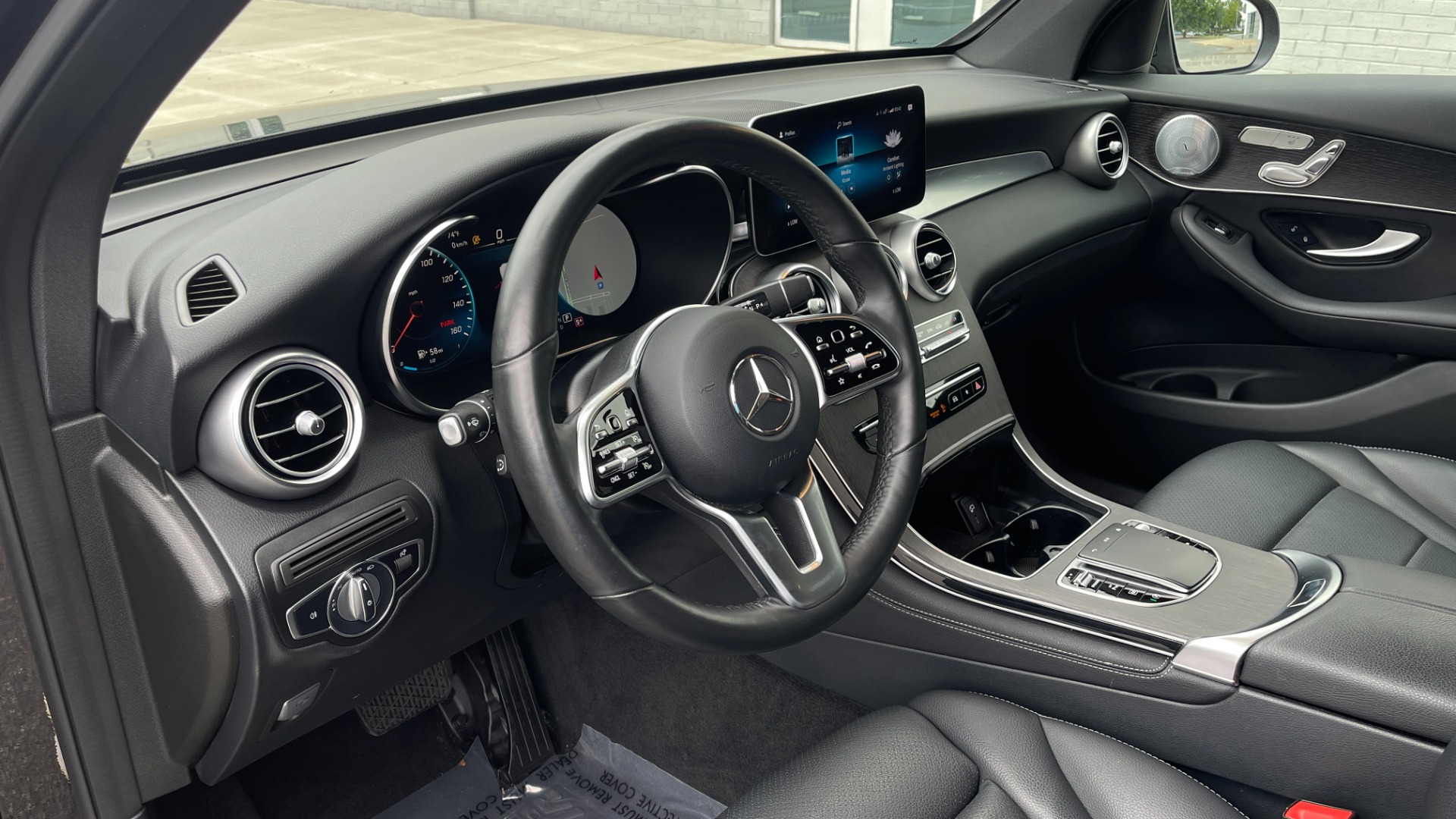 Used 2021 Mercedes-Benz GLC GLC 300 / 4MATIC / DASHCAM / PANORAMIC ROOF / WIRELESS CHARING / PREMIUM for sale Sold at Formula Imports in Charlotte NC 28227 10