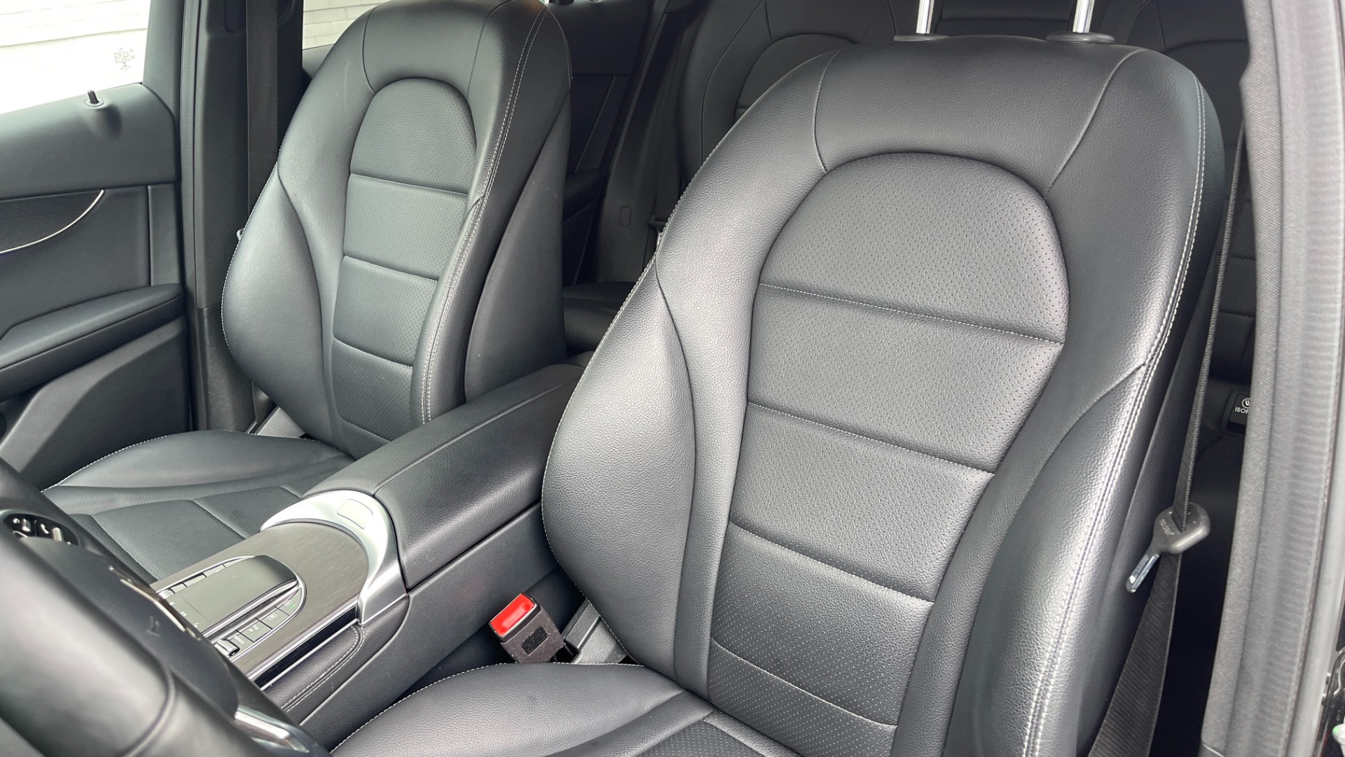 Used 2021 Mercedes-Benz GLC GLC 300 / 4MATIC / DASHCAM / PANORAMIC ROOF / WIRELESS CHARING / PREMIUM for sale $44,995 at Formula Imports in Charlotte NC 28227 12