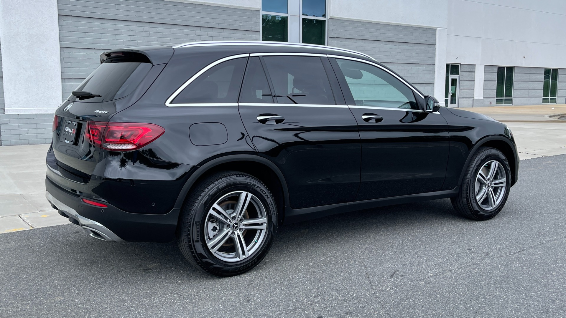Used 2021 Mercedes-Benz GLC GLC 300 / 4MATIC / DASHCAM / PANORAMIC ROOF / WIRELESS CHARING / PREMIUM for sale Sold at Formula Imports in Charlotte NC 28227 2