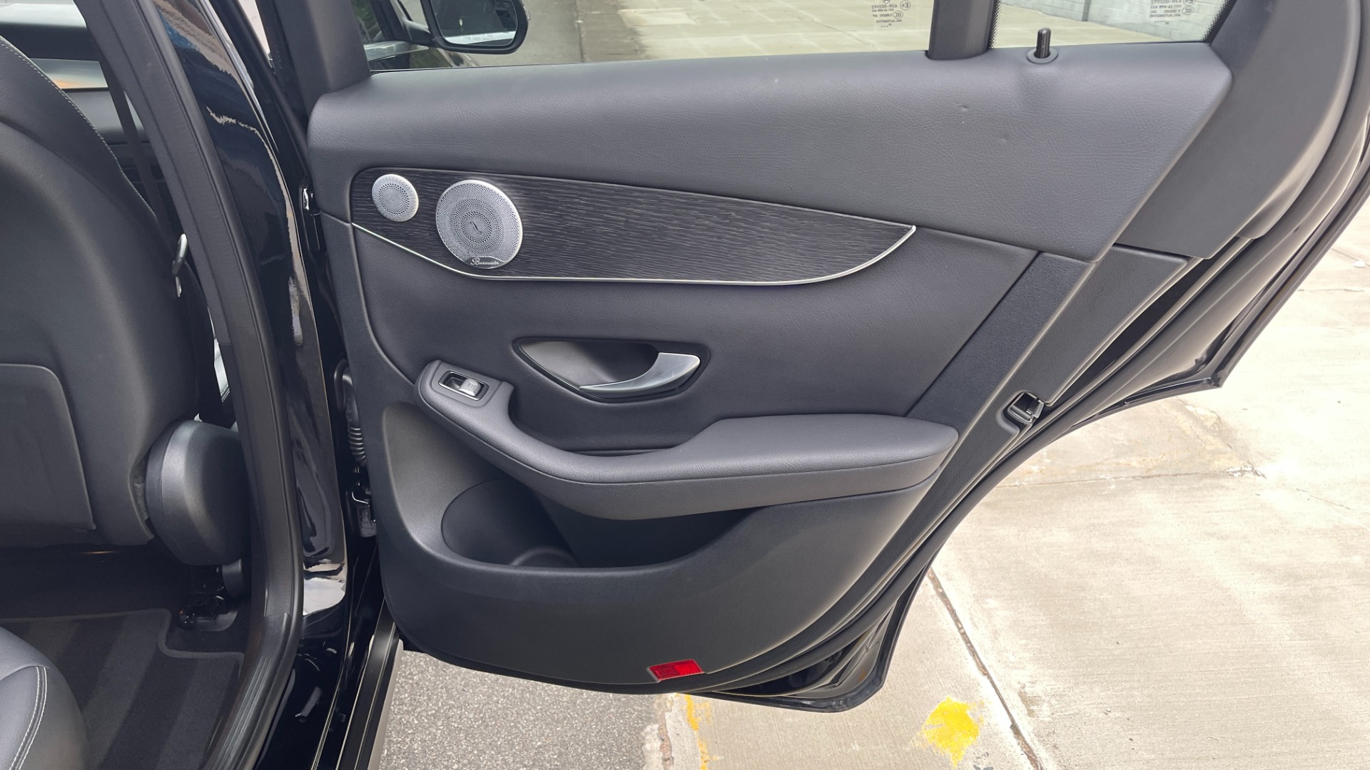 Used 2021 Mercedes-Benz GLC GLC 300 / 4MATIC / DASHCAM / PANORAMIC ROOF / WIRELESS CHARING / PREMIUM for sale $44,995 at Formula Imports in Charlotte NC 28227 27