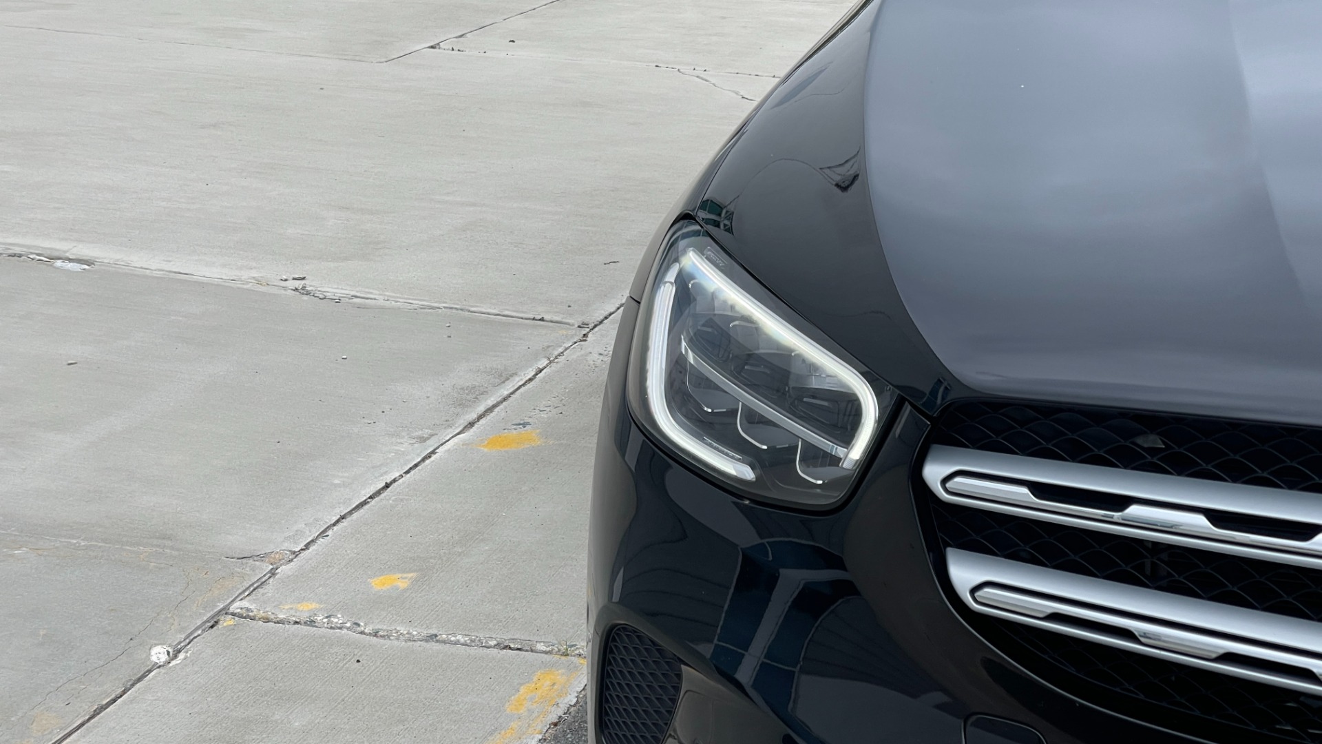 Used 2021 Mercedes-Benz GLC GLC 300 / 4MATIC / DASHCAM / PANORAMIC ROOF / WIRELESS CHARING / PREMIUM for sale $44,995 at Formula Imports in Charlotte NC 28227 37