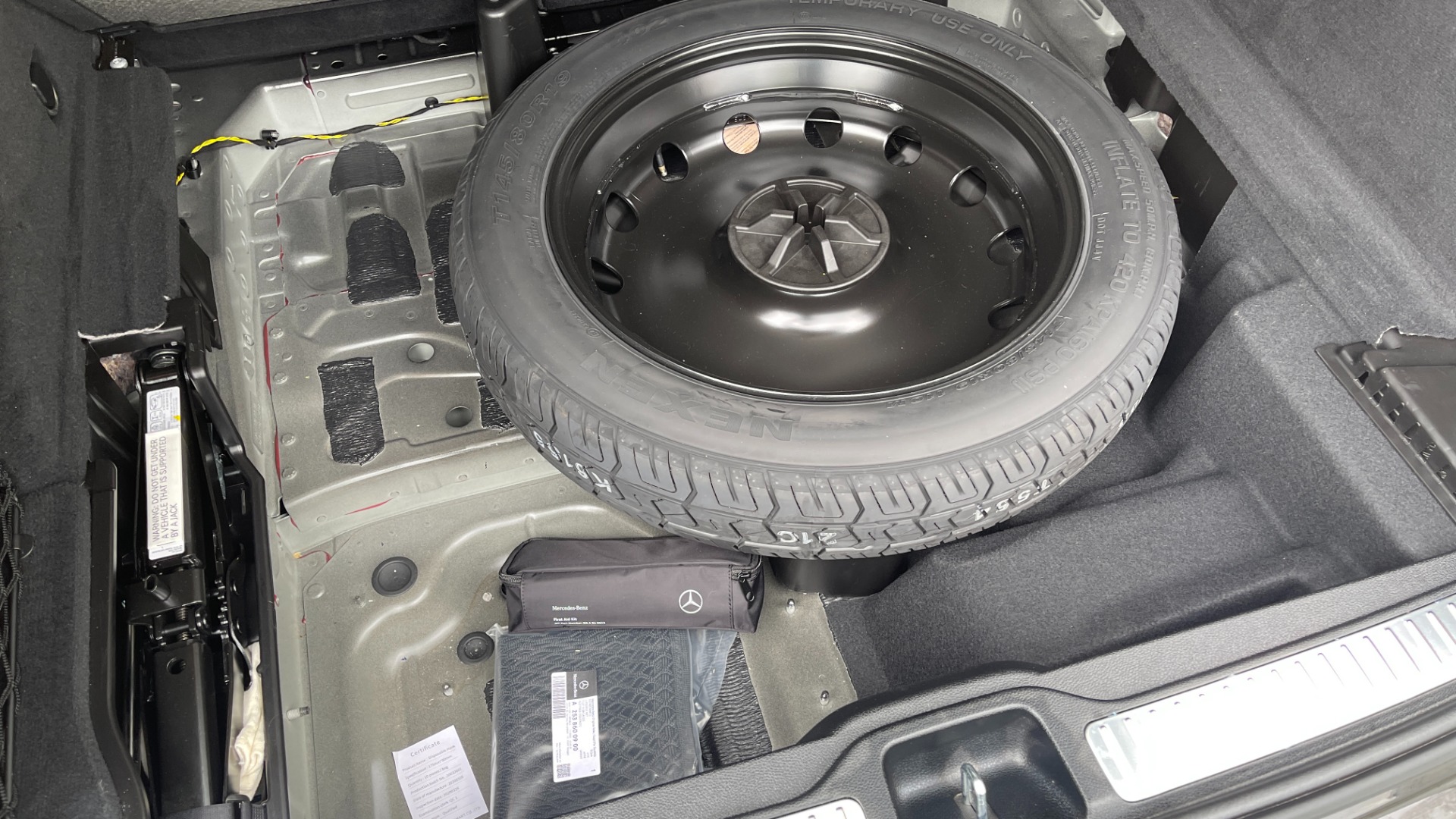 Used 2021 Mercedes-Benz GLC GLC 300 / 4MATIC / DASHCAM / PANORAMIC ROOF / WIRELESS CHARING / PREMIUM for sale $44,995 at Formula Imports in Charlotte NC 28227 41