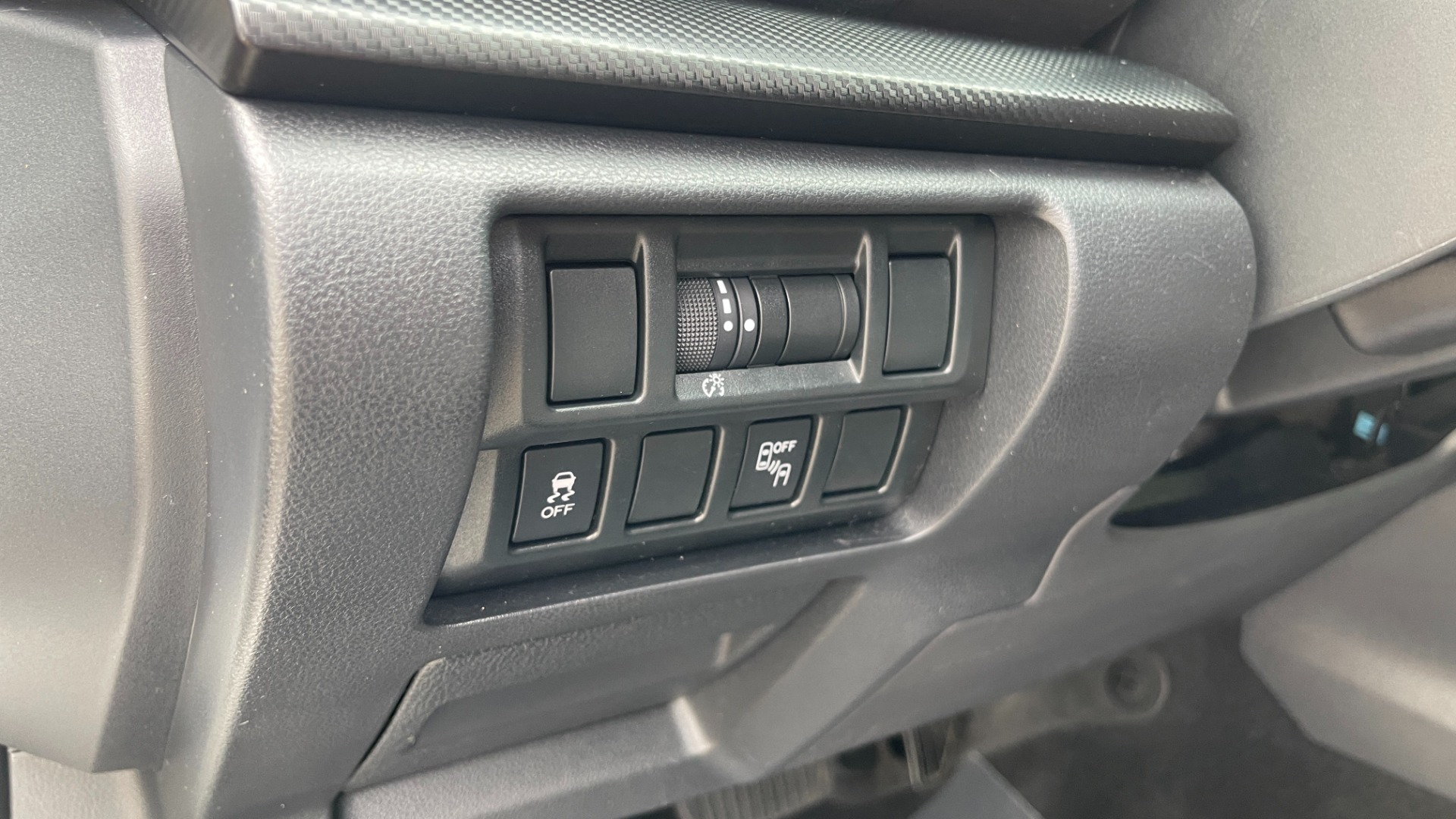 Used 2019 Subaru Crosstrek PREMIUM / MOONROOF / BLINDSPOT / POPULAR PACKAGE for sale Sold at Formula Imports in Charlotte NC 28227 15