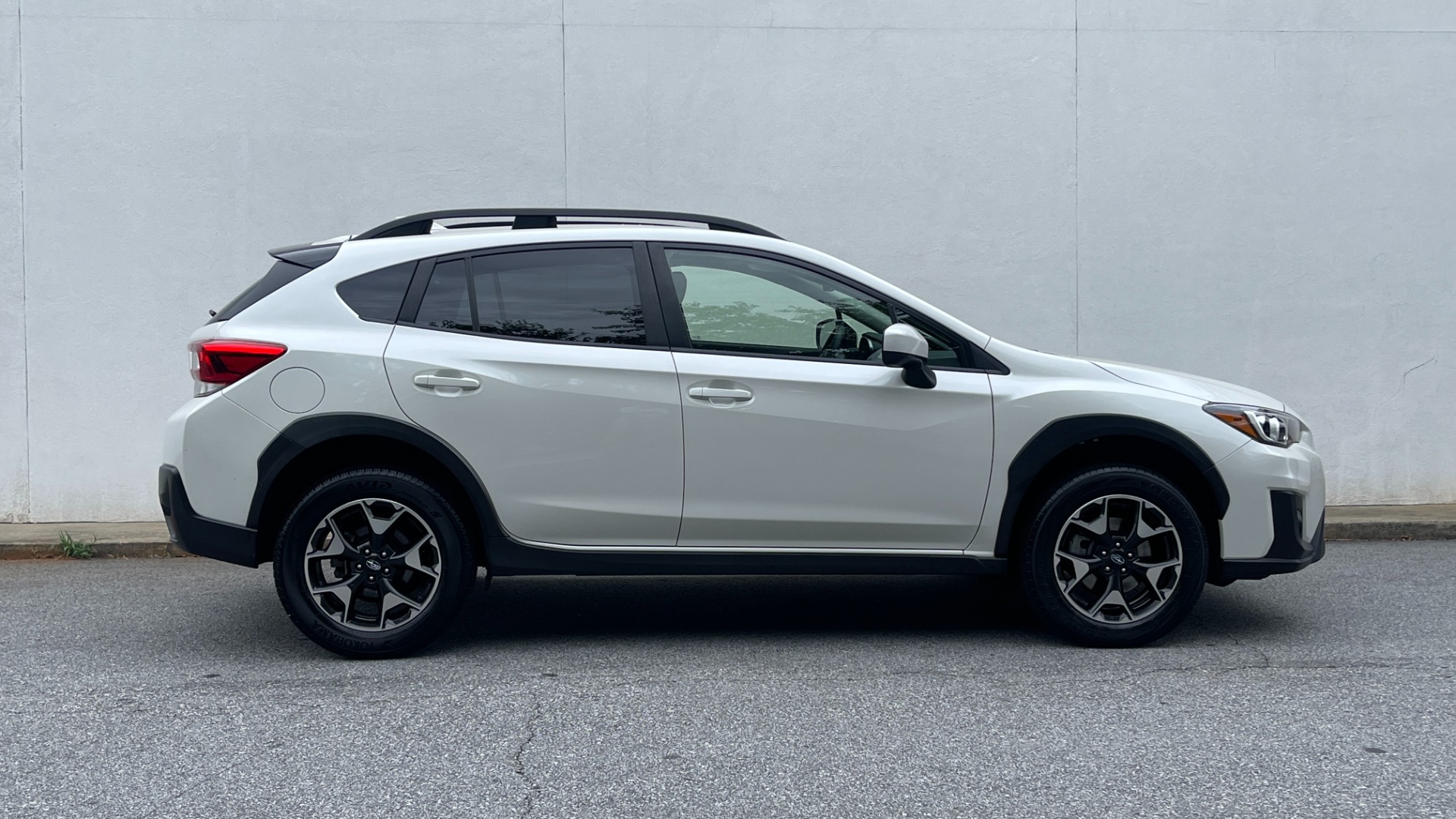 Used 2019 Subaru Crosstrek PREMIUM / MOONROOF / BLINDSPOT / POPULAR PACKAGE for sale Sold at Formula Imports in Charlotte NC 28227 6
