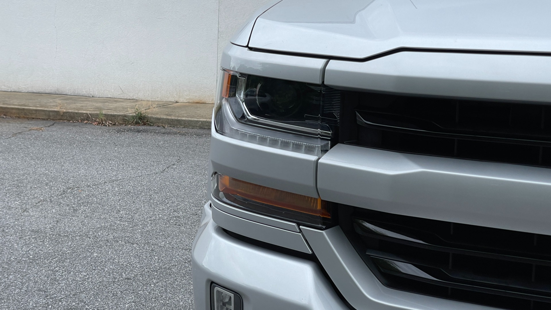 Used 2018 Chevrolet Silverado 1500 LT / 5.3L V8 / 4WD / ALL STAR EDITION / BOSE SOUND / BLACK EMBLEMS / for sale Sold at Formula Imports in Charlotte NC 28227 13