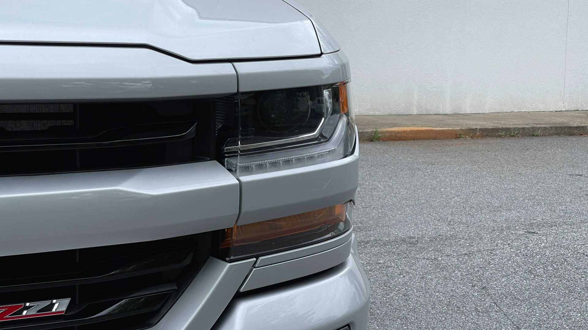 Used 2018 Chevrolet Silverado 1500 LT / 5.3L V8 / 4WD / ALL STAR EDITION / BOSE SOUND / BLACK EMBLEMS / for sale Sold at Formula Imports in Charlotte NC 28227 14