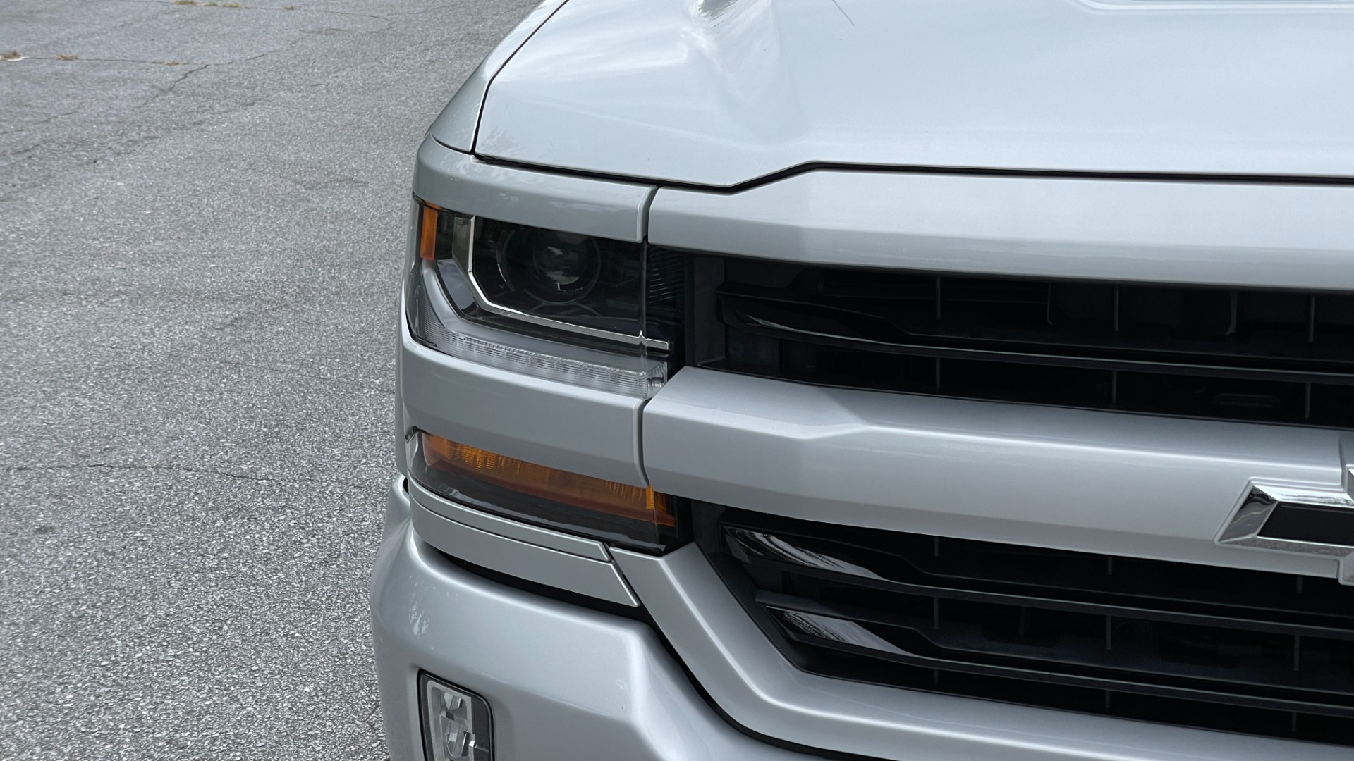 Used 2018 Chevrolet Silverado 1500 LT / 5.3L V8 / 4WD / ALL STAR EDITION / BOSE SOUND / BLACK EMBLEMS / for sale Sold at Formula Imports in Charlotte NC 28227 20