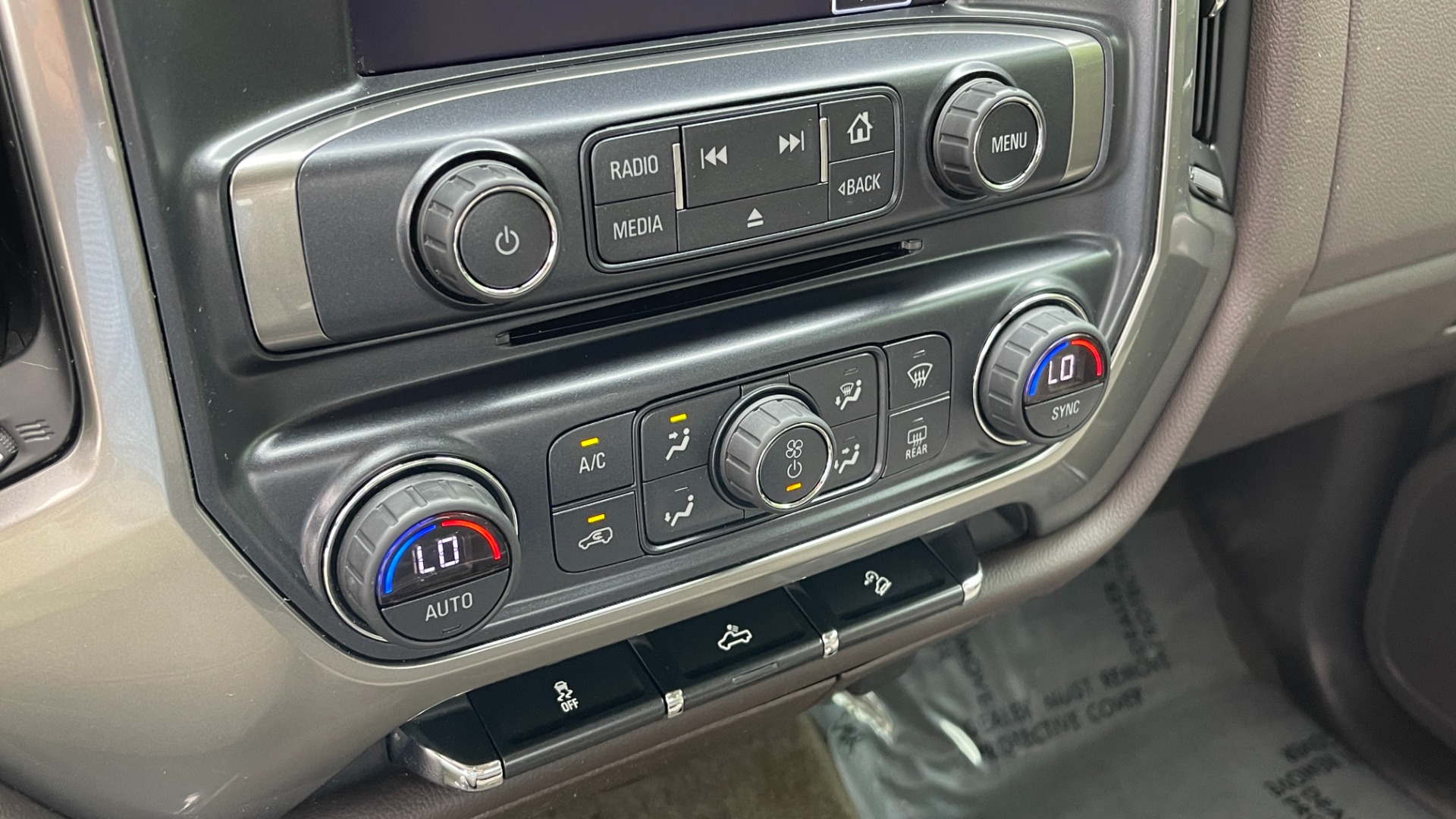 Used 2018 Chevrolet Silverado 1500 LT / 5.3L V8 / 4WD / ALL STAR EDITION / BOSE SOUND / BLACK EMBLEMS / for sale Sold at Formula Imports in Charlotte NC 28227 27