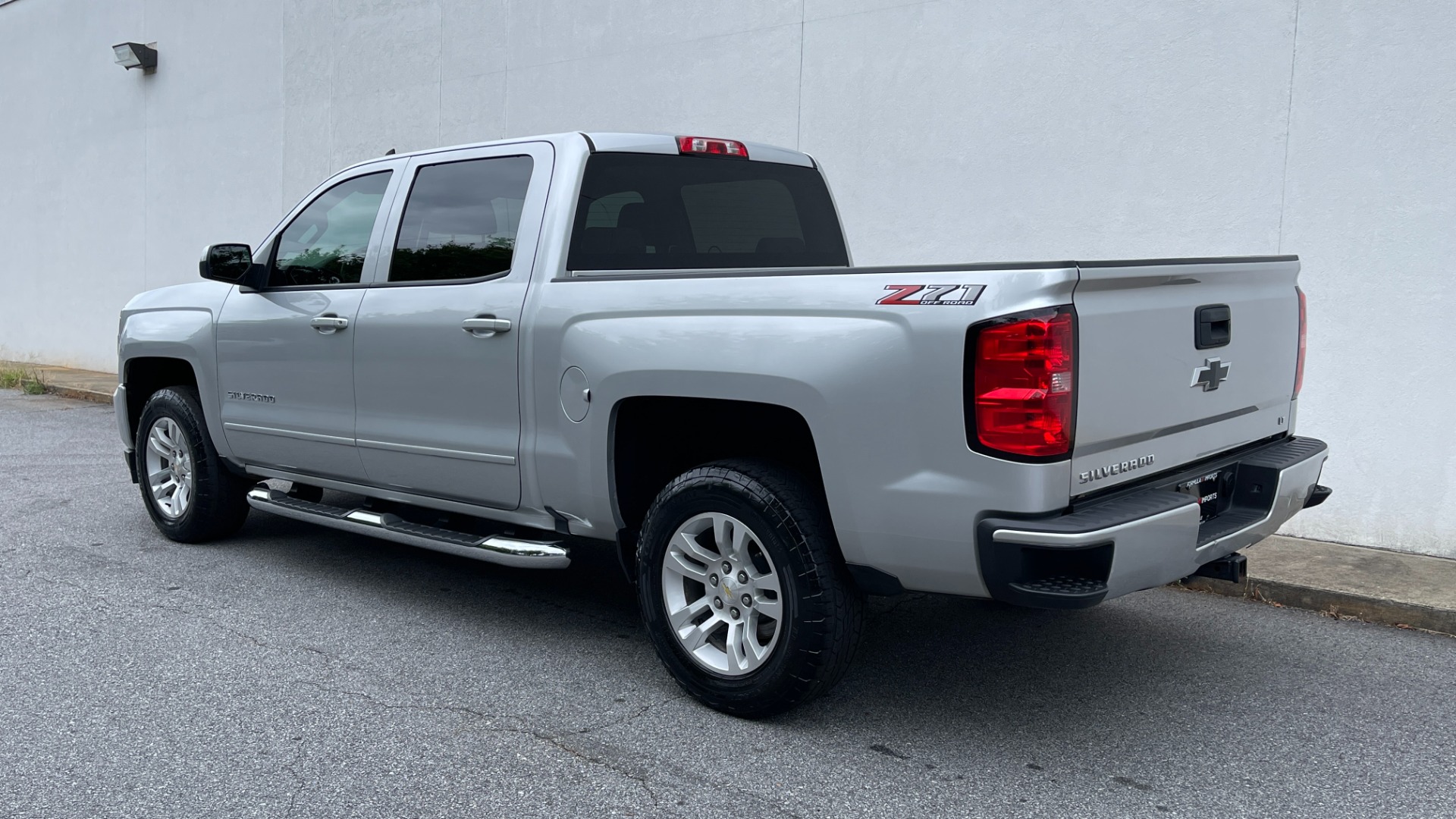 Used 2018 Chevrolet Silverado 1500 LT / 5.3L V8 / 4WD / ALL STAR EDITION / BOSE SOUND / BLACK EMBLEMS / for sale Sold at Formula Imports in Charlotte NC 28227 3