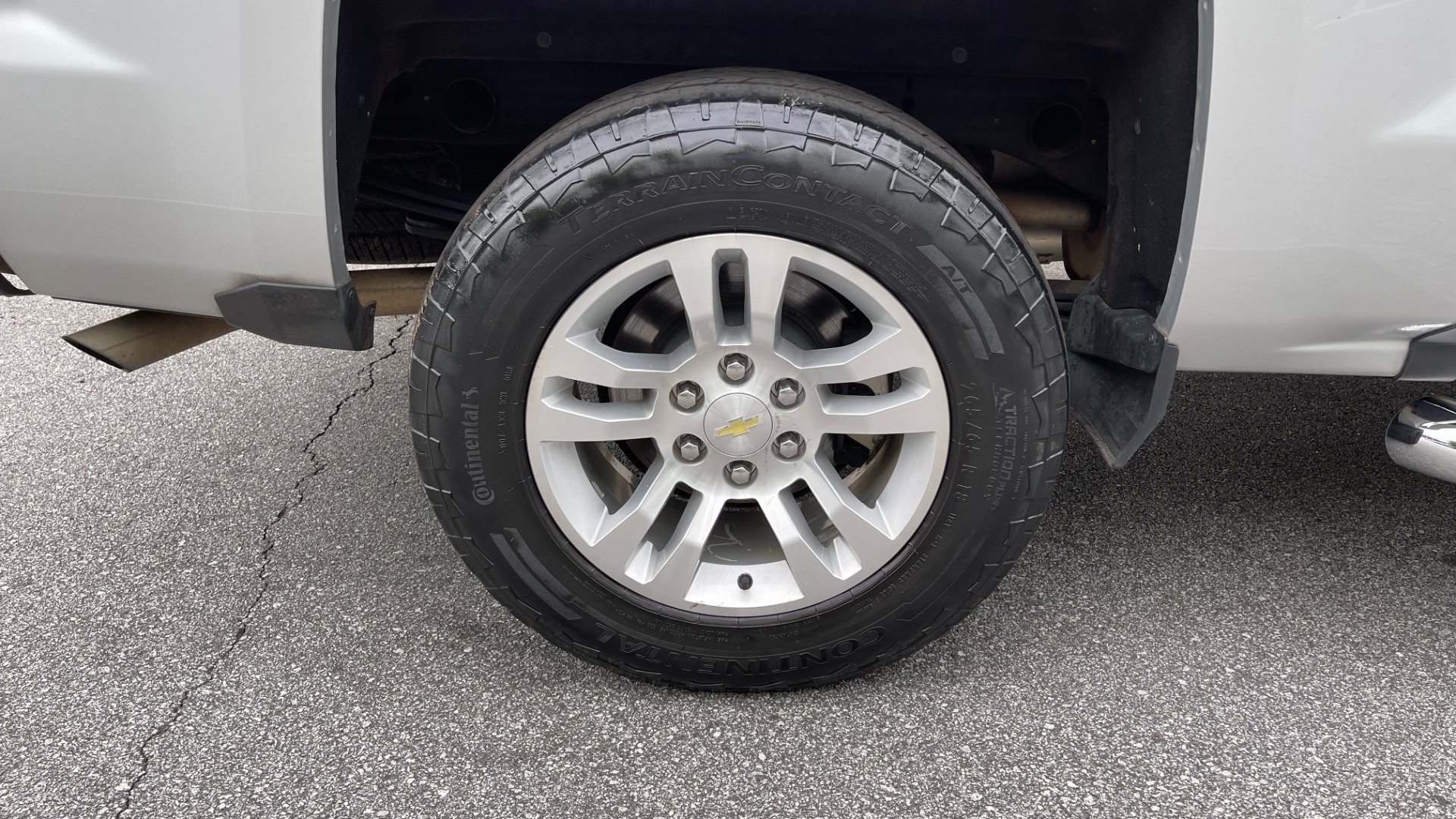 Used 2018 Chevrolet Silverado 1500 LT / 5.3L V8 / 4WD / ALL STAR EDITION / BOSE SOUND / BLACK EMBLEMS / for sale Sold at Formula Imports in Charlotte NC 28227 40