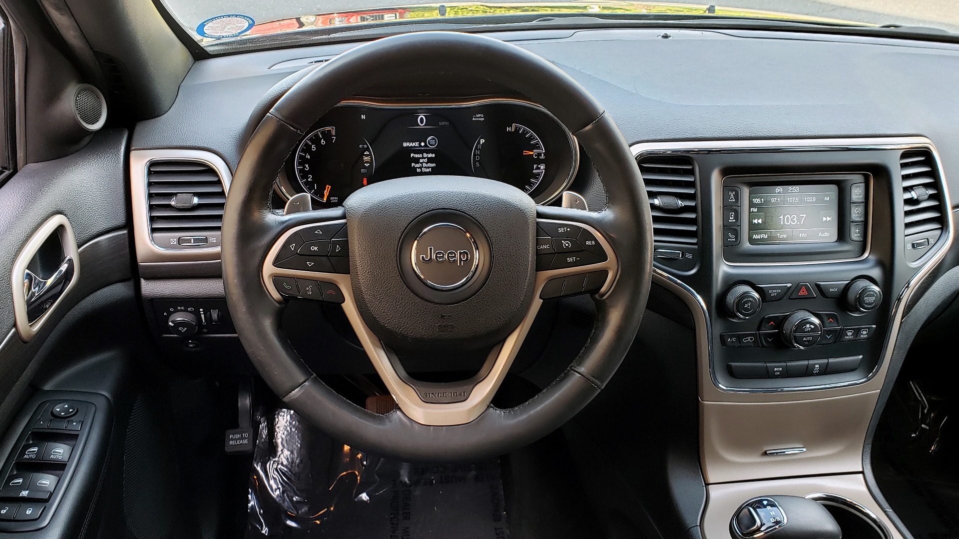Used 2015 Jeep GRAND CHEROKEE LAREDO / 4X2 / 3.6L V6 / AUTO / 17IN WHEELS for sale Sold at Formula Imports in Charlotte NC 28227 30