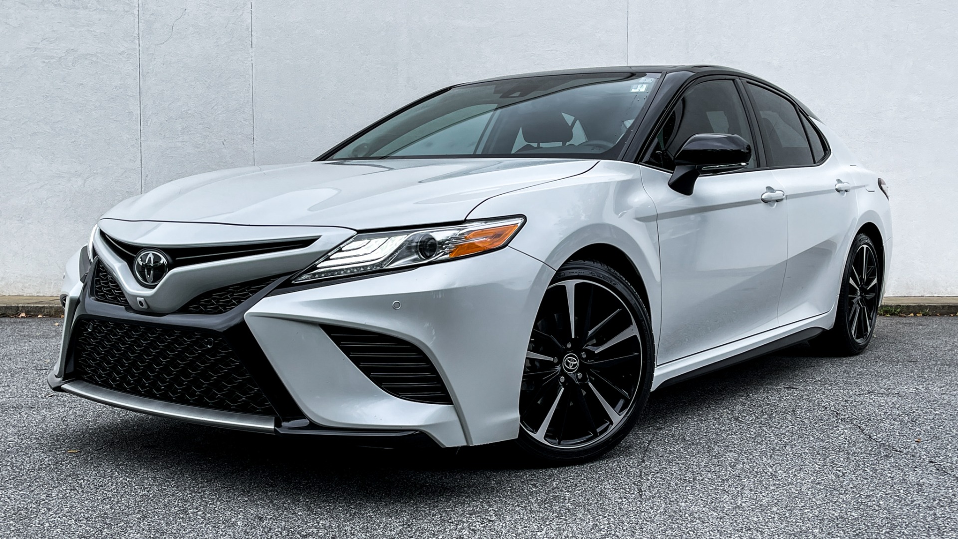 Used 2020 Toyota Camry XSE V6 / DRIVER ASSIST / NAVIGATION UPGRADE / RED LEATHER for sale Sold at Formula Imports in Charlotte NC 28227 1