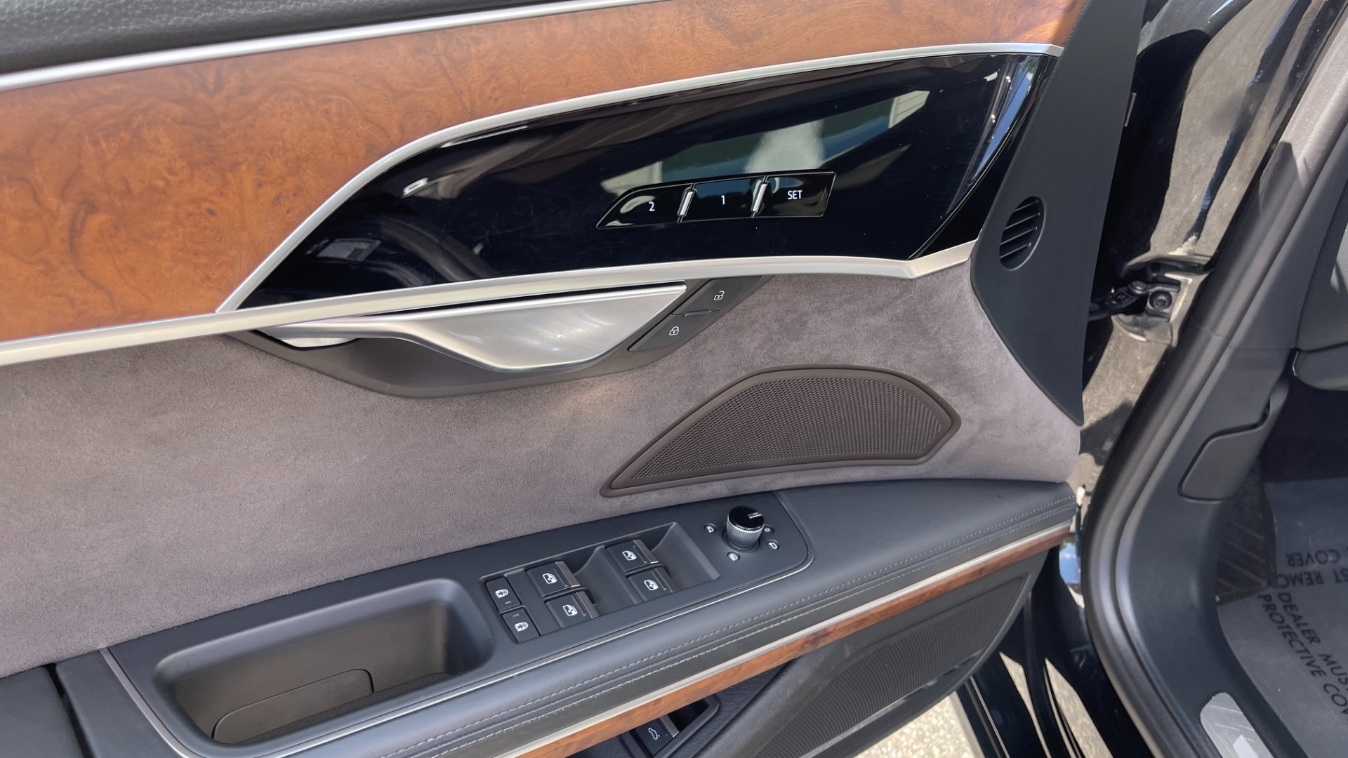 Used 2019 Audi A8L 20IN WHEELS / DRIVER ASSIST / COLD WEATHER / EXECUTIVE PACKAGE for sale Sold at Formula Imports in Charlotte NC 28227 10