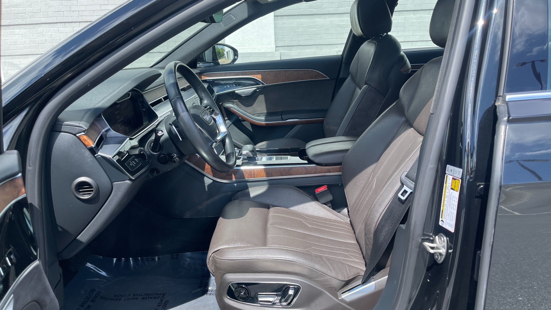 Used 2019 Audi A8L 20IN WHEELS / DRIVER ASSIST / COLD WEATHER / EXECUTIVE PACKAGE for sale Sold at Formula Imports in Charlotte NC 28227 12