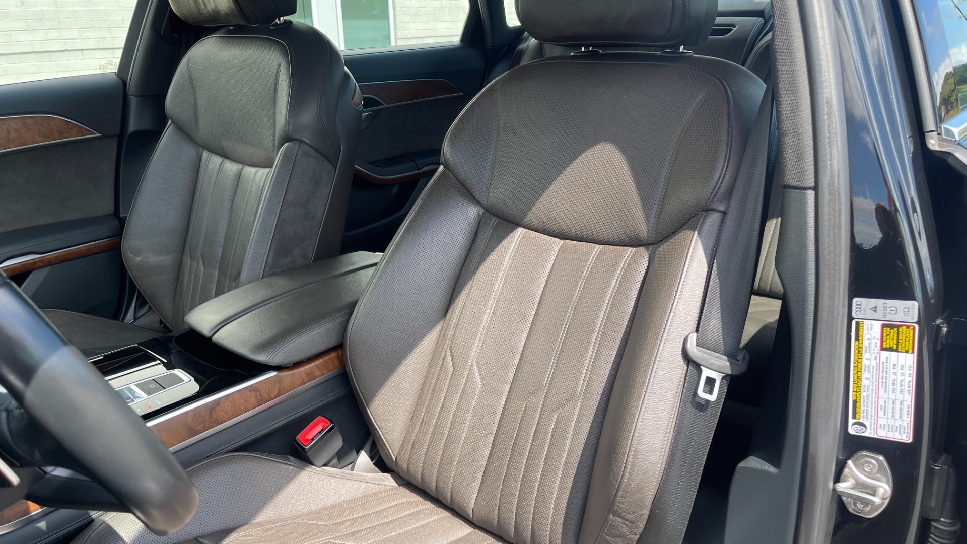 Used 2019 Audi A8L 20IN WHEELS / DRIVER ASSIST / COLD WEATHER / EXECUTIVE PACKAGE for sale Sold at Formula Imports in Charlotte NC 28227 13