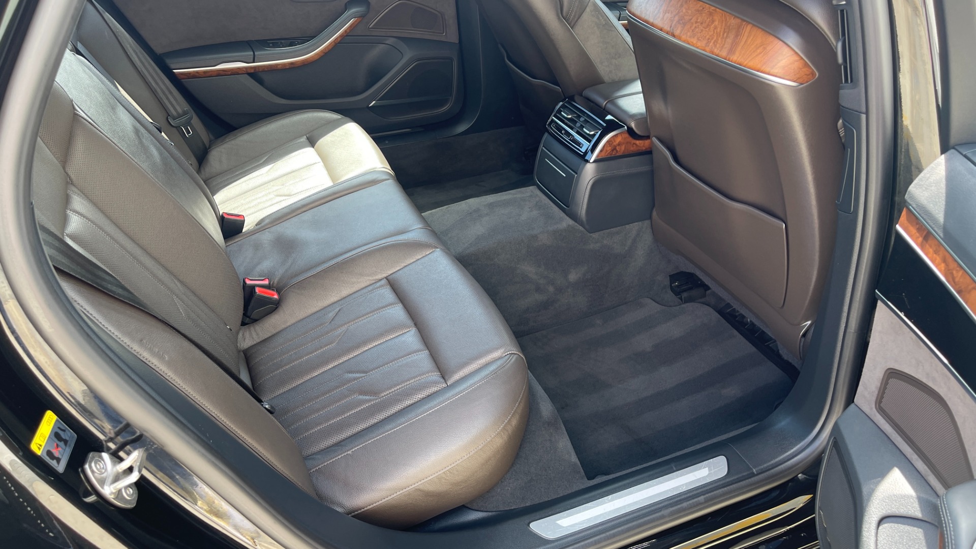 Used 2019 Audi A8L 20IN WHEELS / DRIVER ASSIST / COLD WEATHER / EXECUTIVE PACKAGE for sale Sold at Formula Imports in Charlotte NC 28227 23