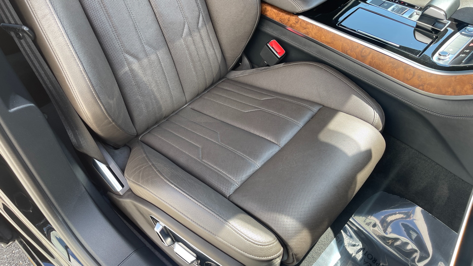 Used 2019 Audi A8L 20IN WHEELS / DRIVER ASSIST / COLD WEATHER / EXECUTIVE PACKAGE for sale Sold at Formula Imports in Charlotte NC 28227 28