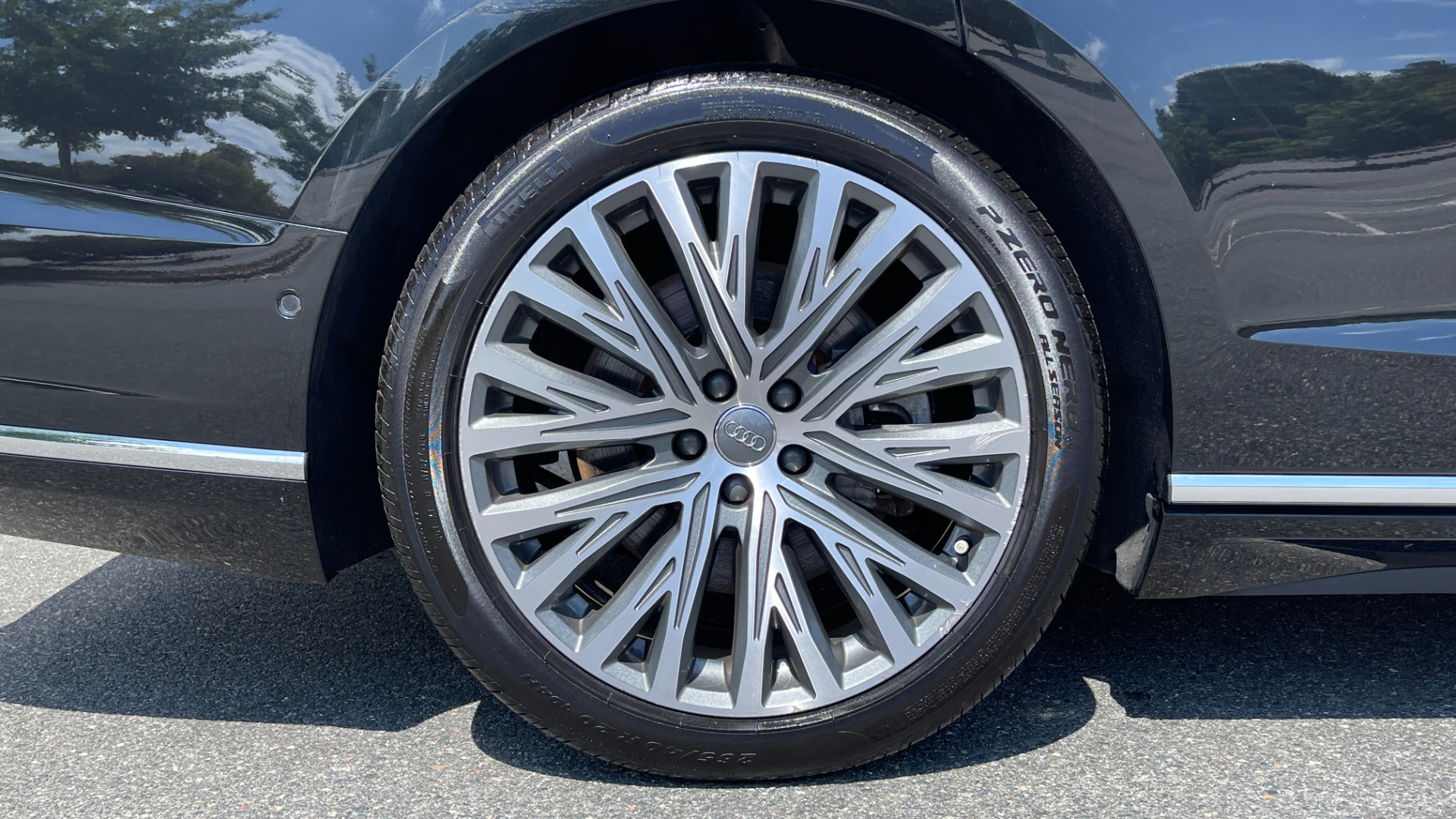 Used 2019 Audi A8L 20IN WHEELS / DRIVER ASSIST / COLD WEATHER / EXECUTIVE PACKAGE for sale Sold at Formula Imports in Charlotte NC 28227 41