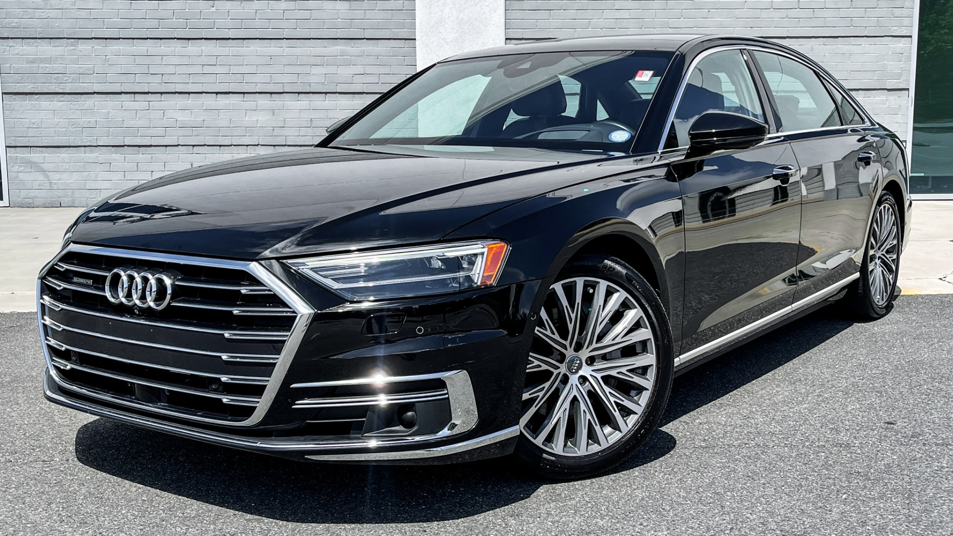 Used 2019 Audi A8L 20IN WHEELS / DRIVER ASSIST / COLD WEATHER / EXECUTIVE PACKAGE for sale Sold at Formula Imports in Charlotte NC 28227 1