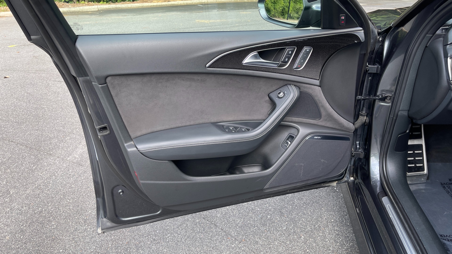 Used 2018 Audi S6 PRESTIGE / S SPORT / BLACK OPTIC / 4.0L V8 TURBO / COLD WEATHER PACKAGE for sale Sold at Formula Imports in Charlotte NC 28227 26