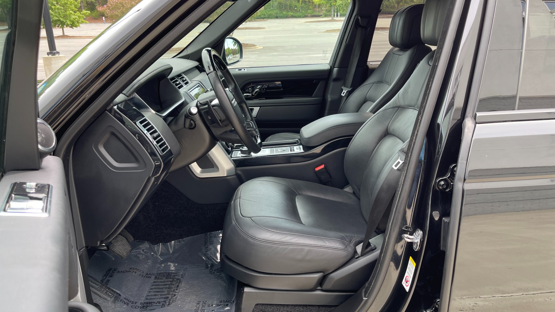 Used 2019 Land Rover Range Rover HSE / DRIVE PACK / WOOD STEERING / PIANO BLACK TRIM for sale Sold at Formula Imports in Charlotte NC 28227 10