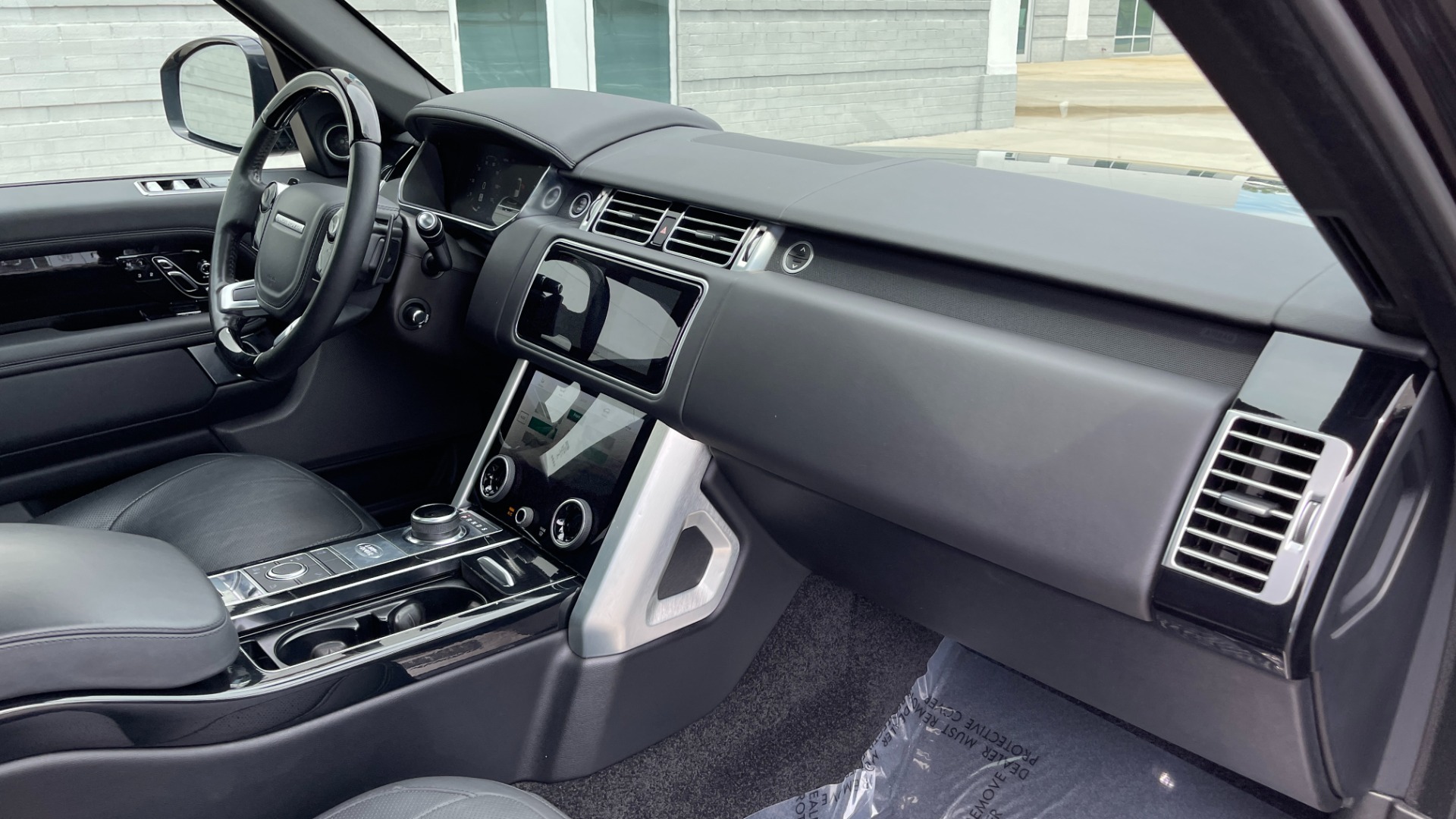 Used 2019 Land Rover Range Rover HSE / DRIVE PACK / WOOD STEERING / PIANO BLACK TRIM for sale Sold at Formula Imports in Charlotte NC 28227 16