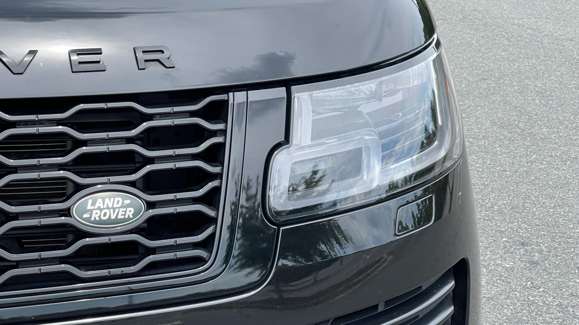 Used 2019 Land Rover Range Rover HSE / VISION ASSIST / BLACKOUT PACKAGE / MERIDIAN SOUND / DRIVE PRO PACK for sale Sold at Formula Imports in Charlotte NC 28227 22