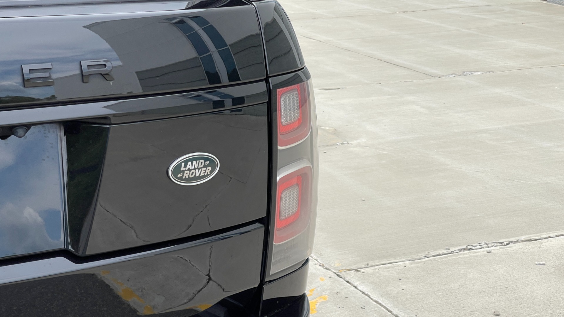 Used 2019 Land Rover Range Rover HSE / DRIVE PACK / WOOD STEERING / PIANO BLACK TRIM for sale Sold at Formula Imports in Charlotte NC 28227 25