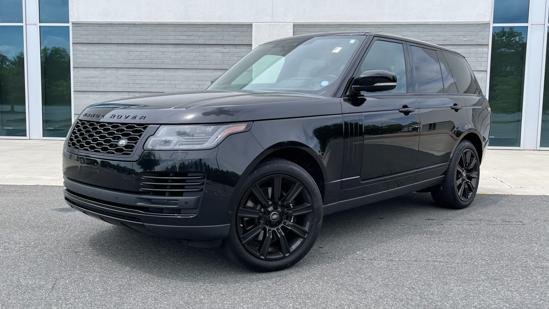 Used 2019 Land Rover Range Rover HSE / VISION ASSIST / BLACKOUT PACKAGE / MERIDIAN SOUND / DRIVE PRO PACK for sale Sold at Formula Imports in Charlotte NC 28227 30