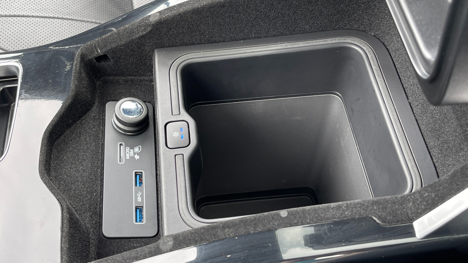 Used 2019 Land Rover Range Rover HSE / VISION ASSIST / BLACKOUT PACKAGE / MERIDIAN SOUND / DRIVE PRO PACK for sale Sold at Formula Imports in Charlotte NC 28227 41
