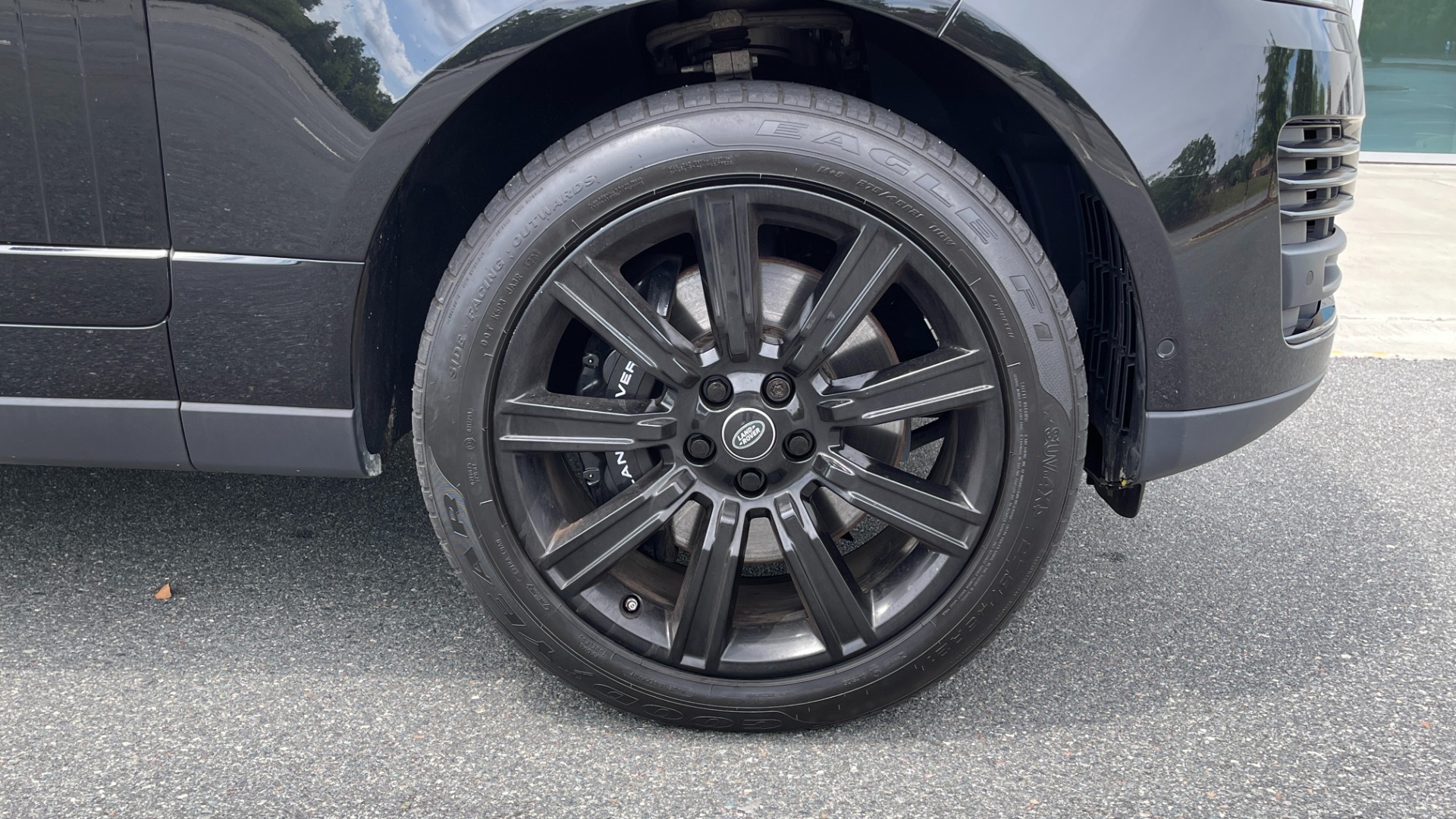 Used 2019 Land Rover Range Rover HSE / DRIVE PACK / WOOD STEERING / PIANO BLACK TRIM for sale Sold at Formula Imports in Charlotte NC 28227 50