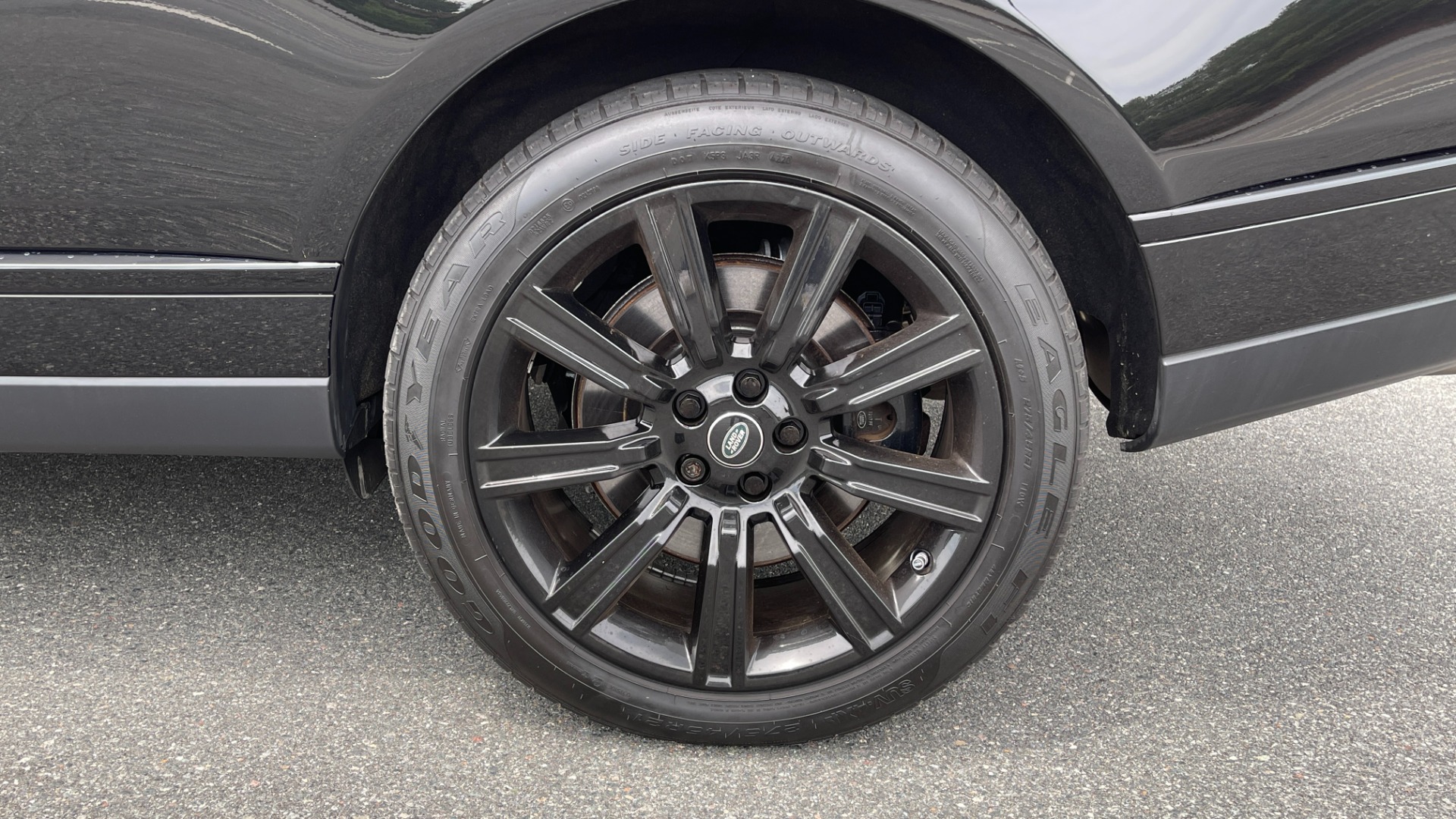 Used 2019 Land Rover Range Rover HSE / DRIVE PACK / WOOD STEERING / PIANO BLACK TRIM for sale Sold at Formula Imports in Charlotte NC 28227 52