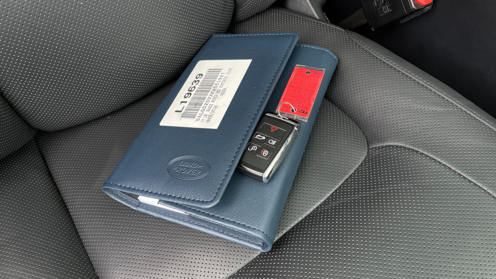 Used 2019 Land Rover Range Rover HSE / VISION ASSIST / BLACKOUT PACKAGE / MERIDIAN SOUND / DRIVE PRO PACK for sale Sold at Formula Imports in Charlotte NC 28227 60