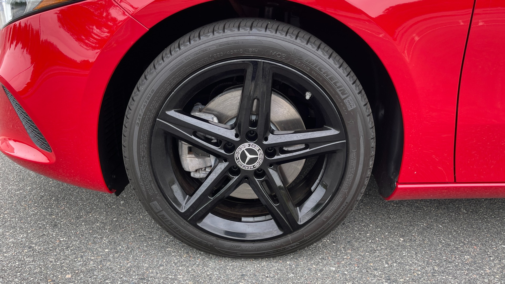 Used 2019 Mercedes-Benz A-Class A220 / 4MATIC / CARBON FIBER / BLACK WHEELS / HEATED STEERING / BURMESTER S for sale Sold at Formula Imports in Charlotte NC 28227 34