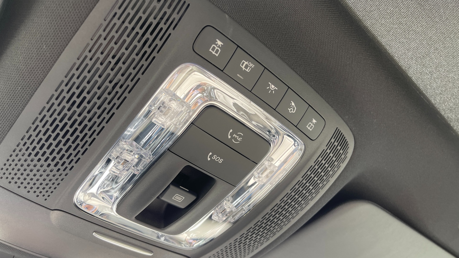 Used 2019 Mercedes-Benz A-Class A220 / 4MATIC / CARBON FIBER / BLACK WHEELS / HEATED STEERING / BURMESTER S for sale Sold at Formula Imports in Charlotte NC 28227 51
