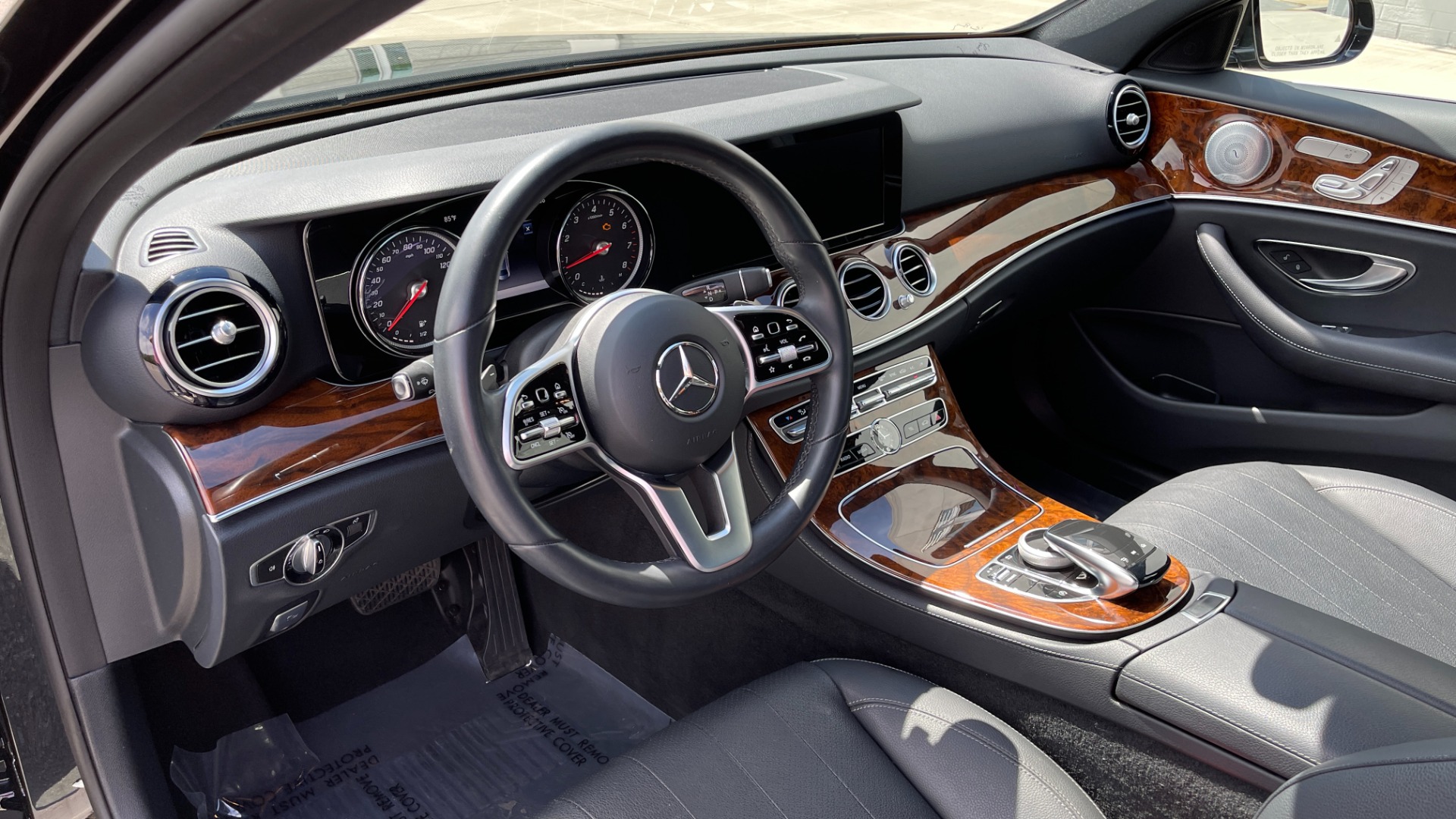 Used 2019 Mercedes-Benz E-Class E300 / 4MATIC / BURMESTER SOUND / PREMIUM PACKAGE / BLIND SPOT ASSIST for sale Sold at Formula Imports in Charlotte NC 28227 11