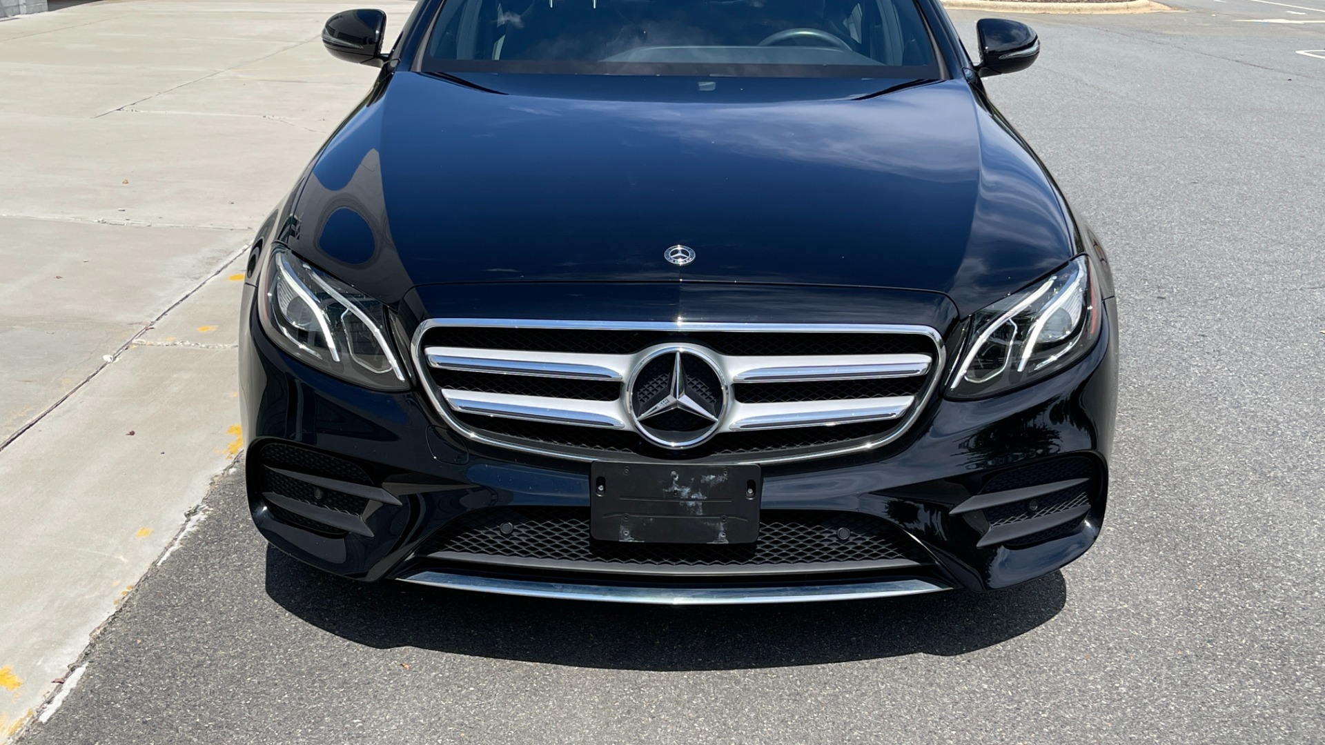 Used 2019 Mercedes-Benz E-Class E300 / 4MATIC / BURMESTER SOUND / PREMIUM PACKAGE / BLIND SPOT ASSIST for sale Sold at Formula Imports in Charlotte NC 28227 3