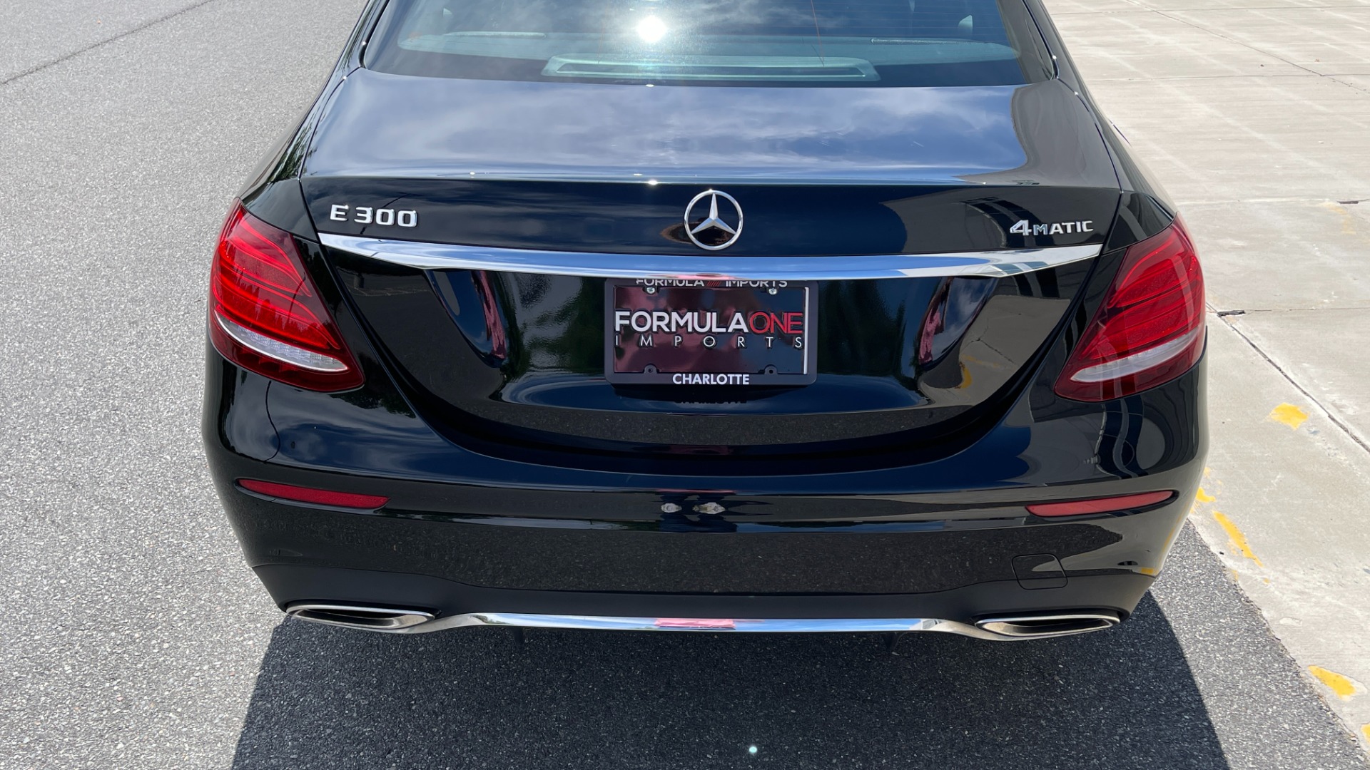 Used 2019 Mercedes-Benz E-Class E300 / 4MATIC / BURMESTER SOUND / PREMIUM PACKAGE / BLIND SPOT ASSIST for sale Sold at Formula Imports in Charlotte NC 28227 9
