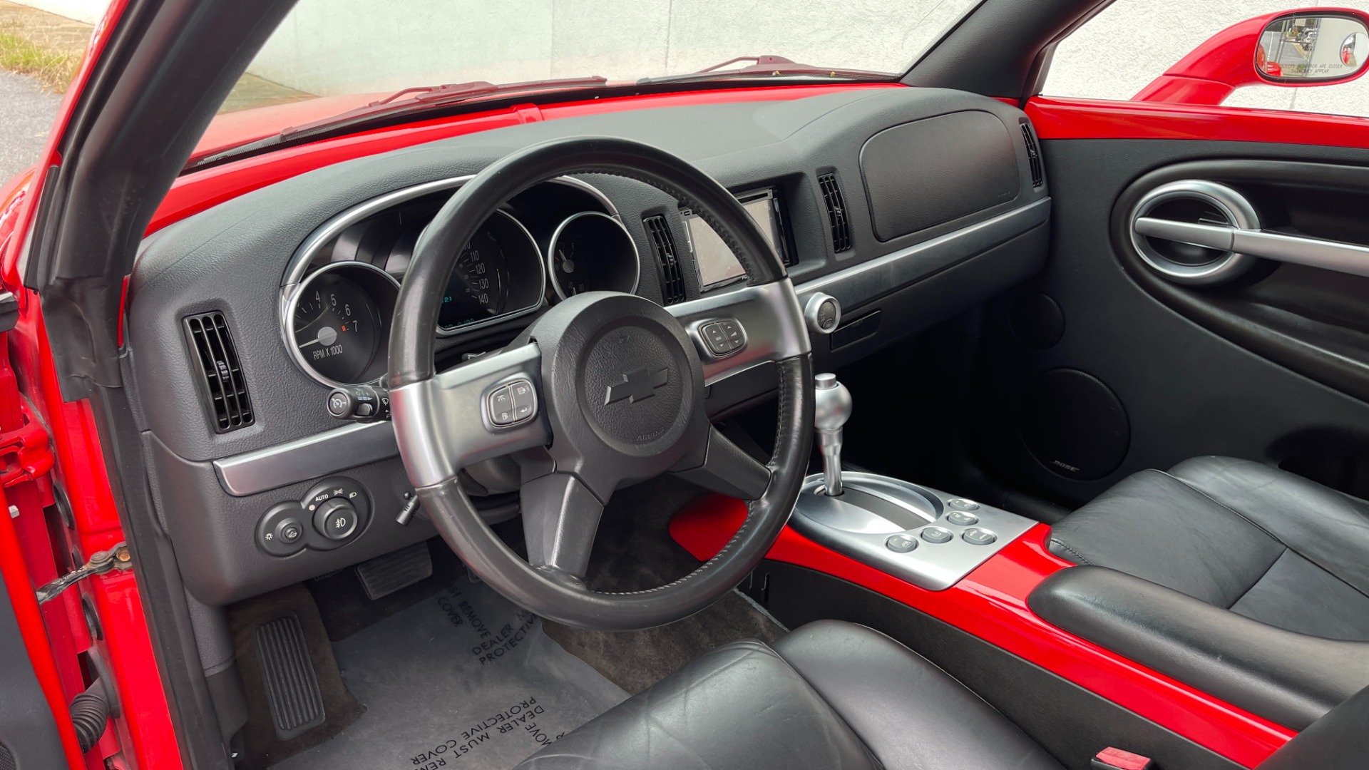 Used 2004 Chevrolet SSR LS / CONVERTIBLE / 5.3L V8 / LEATHER / HEATED SEATS / BACKUP CAMERA for sale Sold at Formula Imports in Charlotte NC 28227 11