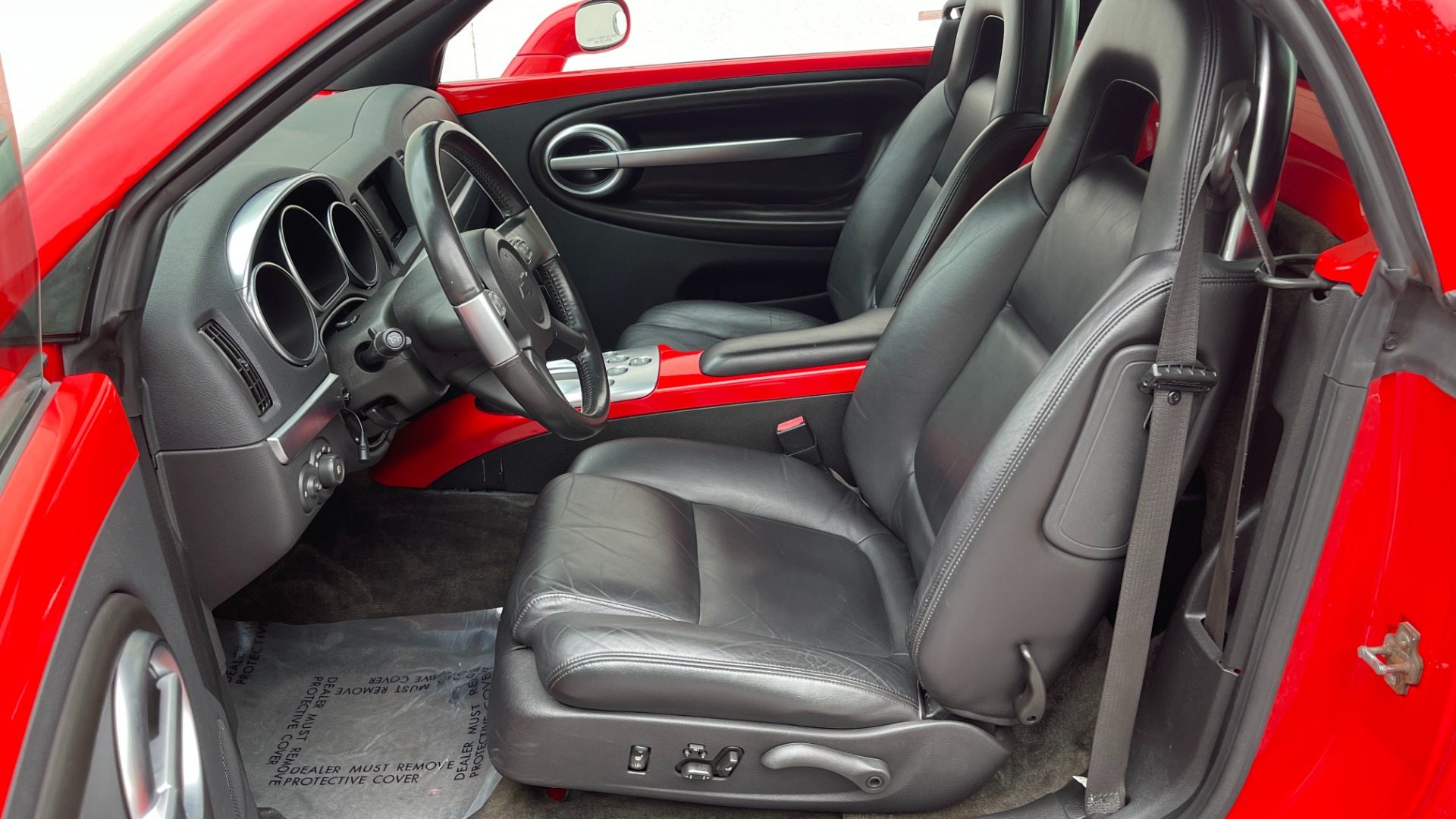 Used 2004 Chevrolet SSR LS / CONVERTIBLE / 5.3L V8 / LEATHER / HEATED SEATS / BACKUP CAMERA for sale Sold at Formula Imports in Charlotte NC 28227 12