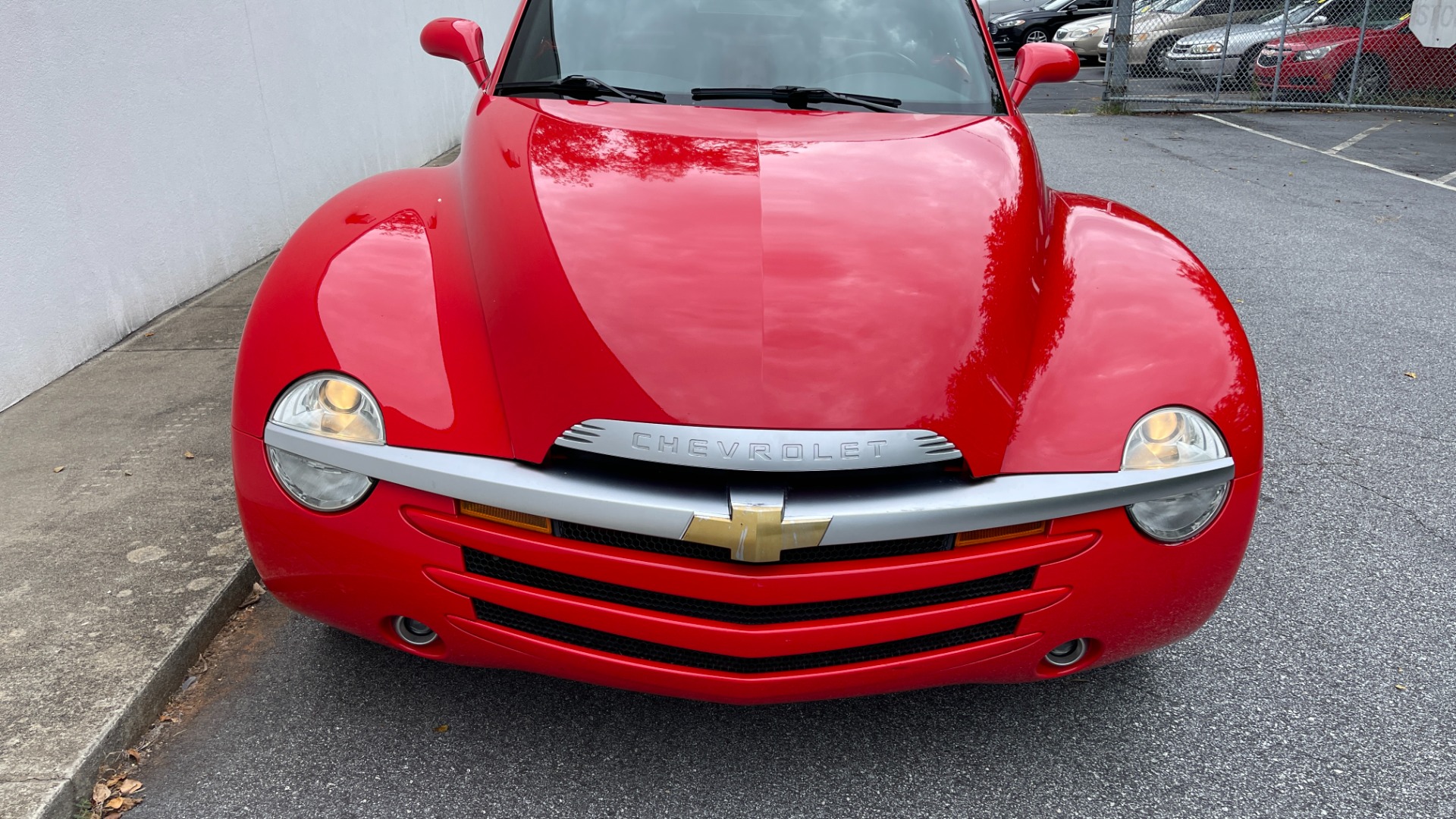 Used 2004 Chevrolet SSR LS / CONVERTIBLE / 5.3L V8 / LEATHER / HEATED SEATS / BACKUP CAMERA for sale Sold at Formula Imports in Charlotte NC 28227 38