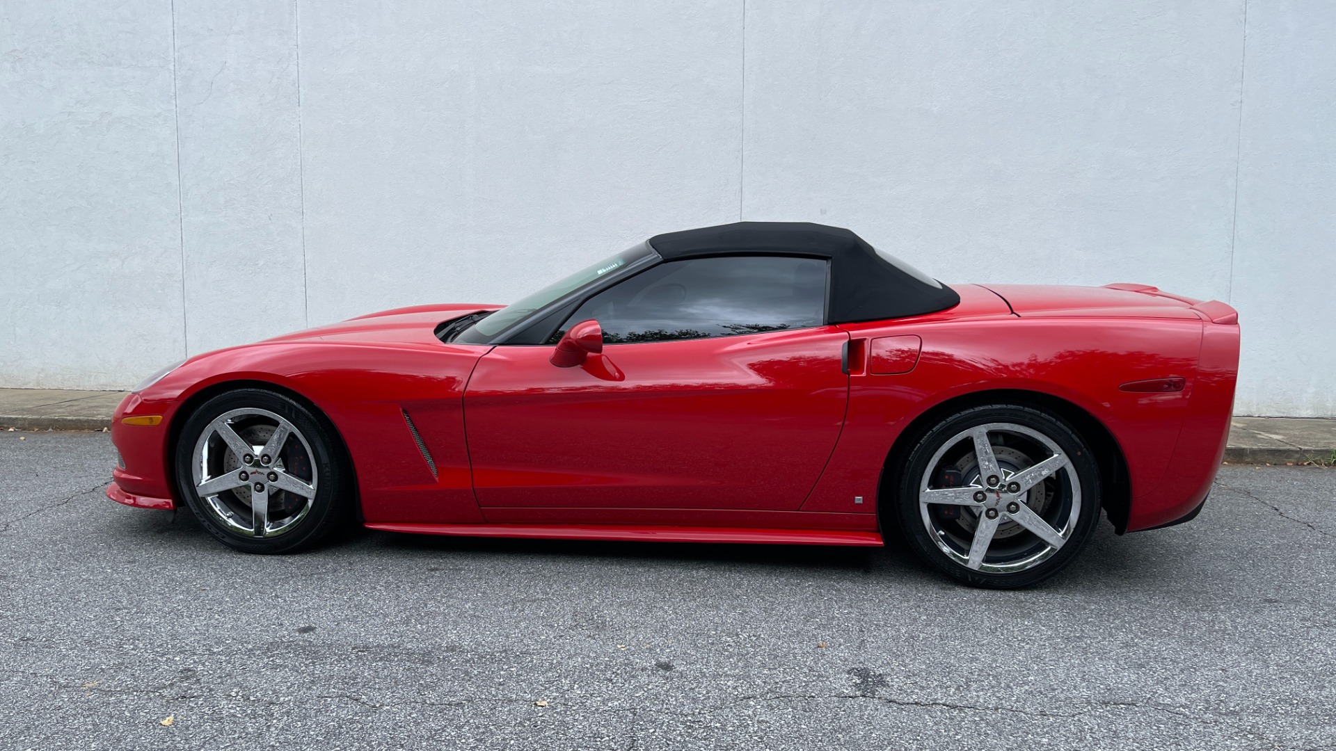 Used 2007 Chevrolet Corvette CONVERTIBLE / CORSA EXHAUST / CHROME WHEELS / LEATHER / AUTOMATIC for sale Sold at Formula Imports in Charlotte NC 28227 3