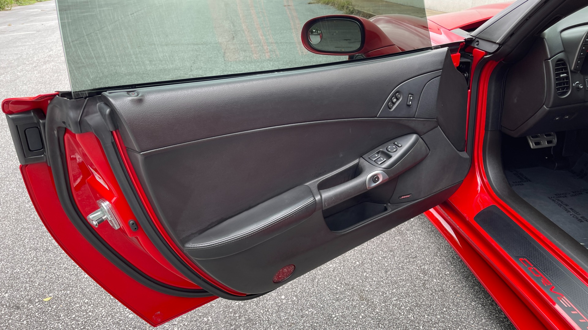 Used 2007 Chevrolet Corvette CONVERTIBLE / CORSA EXHAUST / AIRRAID INTAKE / 6.0L V8 / AUTOMATIC for sale $27,695 at Formula Imports in Charlotte NC 28227 31