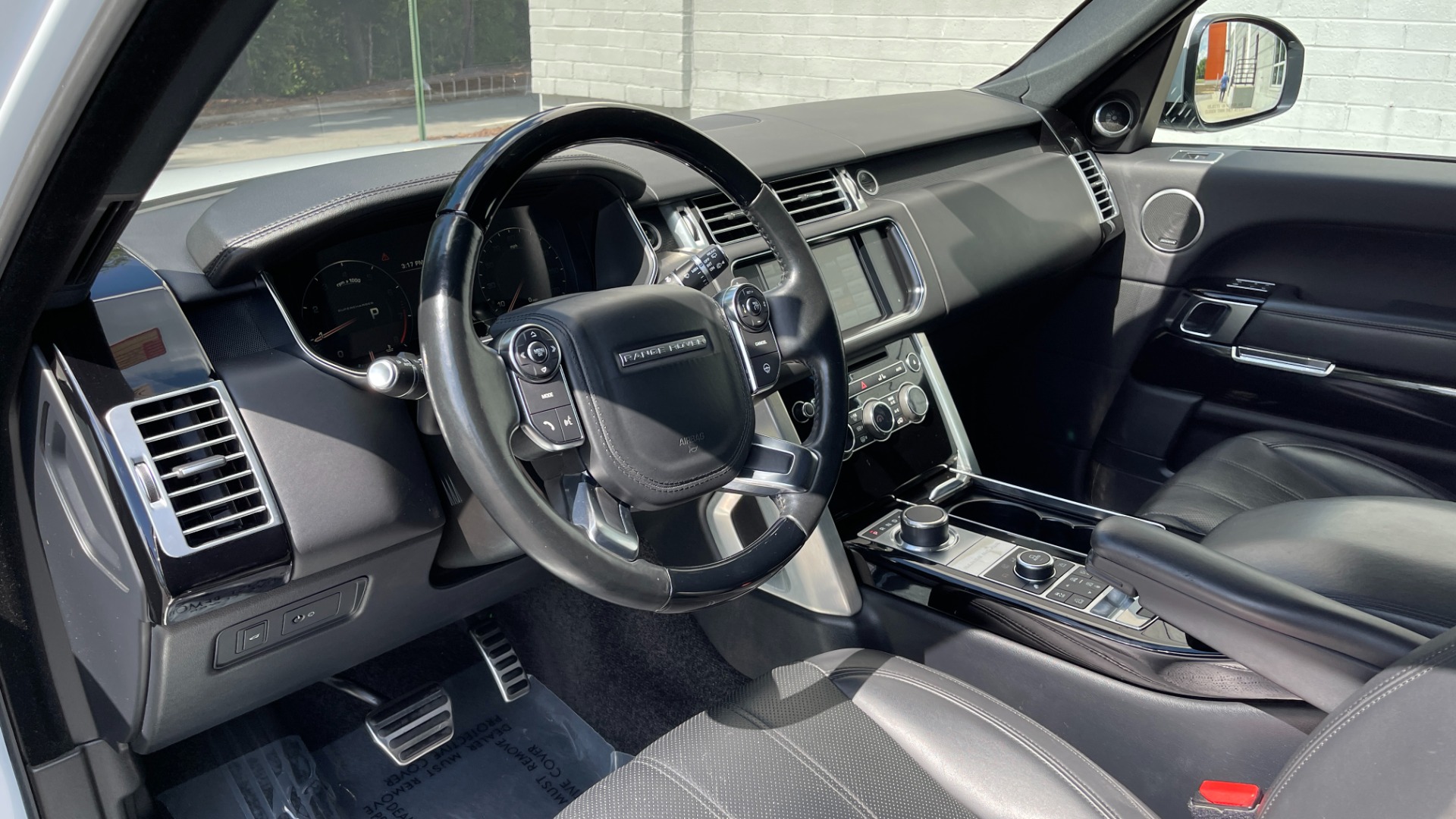 Used 2016 Land Rover Range Rover SUPERCHARGED / VOSSEN WHEELS / ADAPTIVE CRUISE / MERIDIAN SOUND / VISION AS for sale $49,995 at Formula Imports in Charlotte NC 28227 11