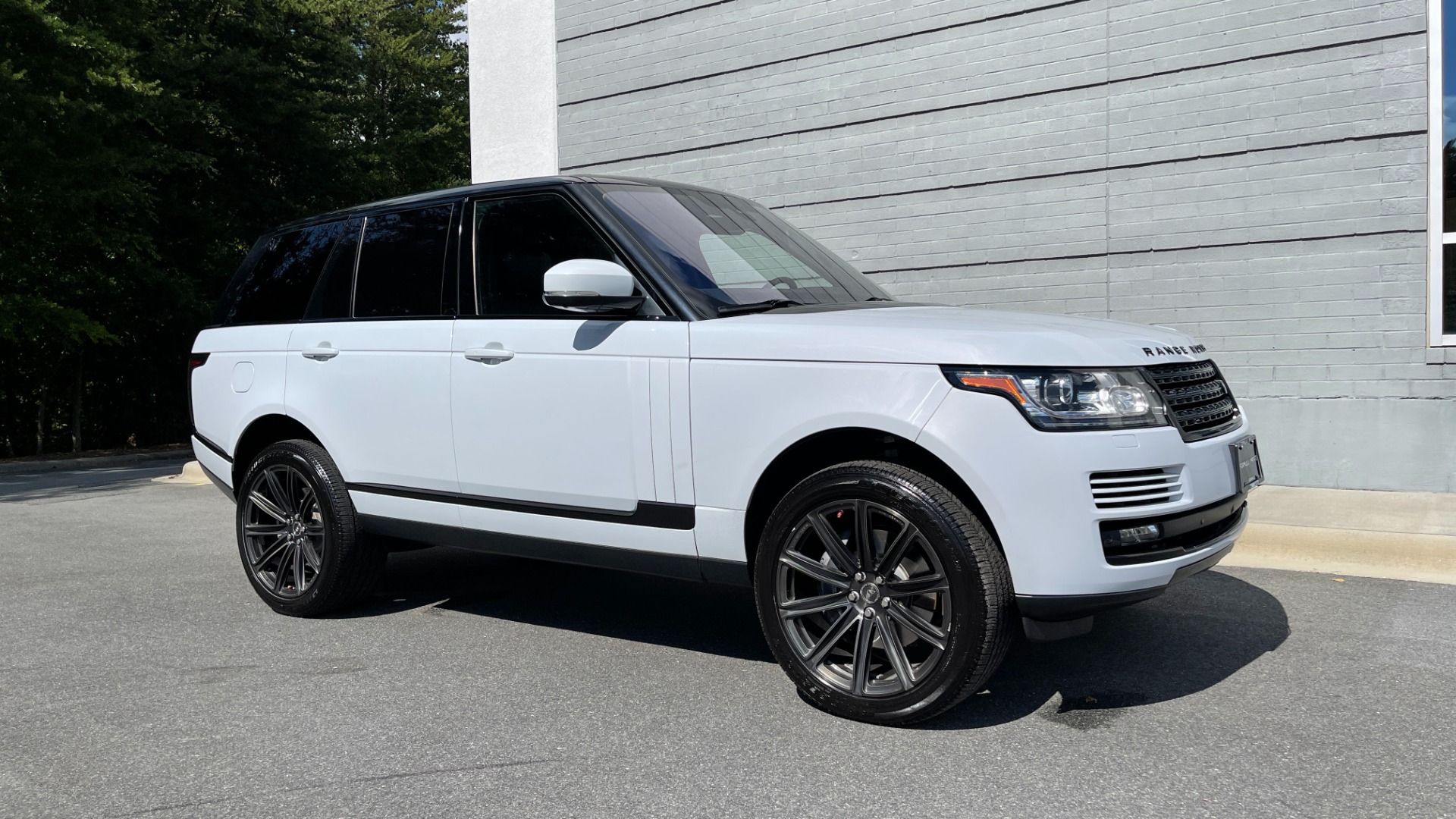 Used 2016 Land Rover Range Rover SUPERCHARGED / VOSSEN WHEELS / ADAPTIVE CRUISE / MERIDIAN SOUND / VISION AS for sale $49,995 at Formula Imports in Charlotte NC 28227 4